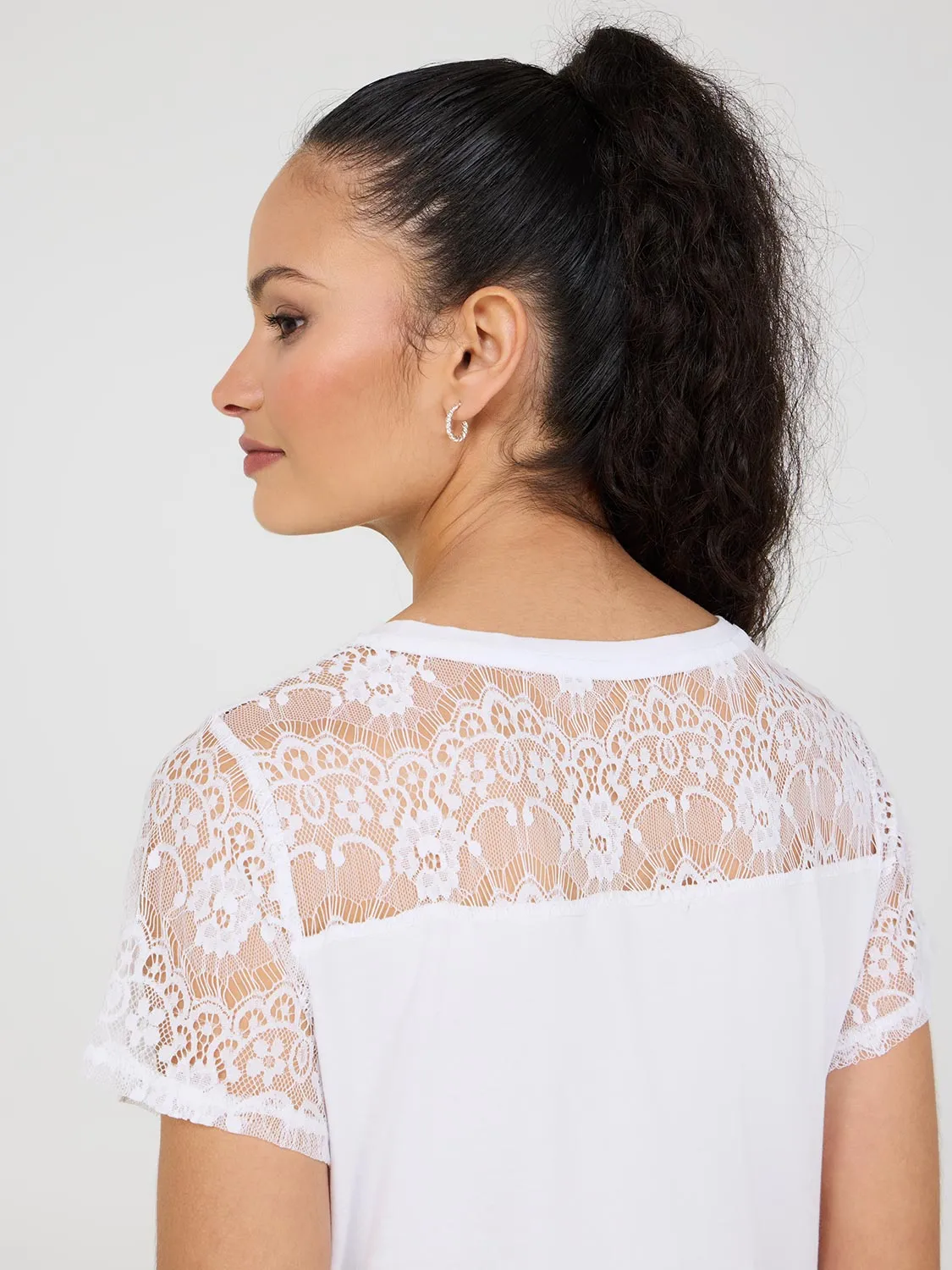 Lace Short Sleeve T-Shirt Outdoorsy Fit