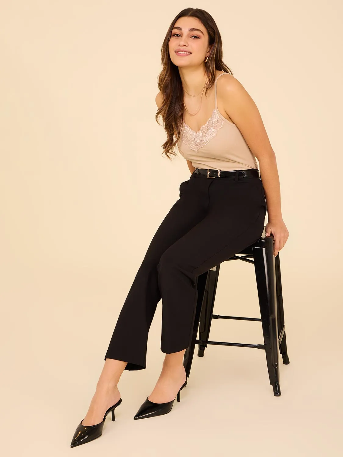 Lace Trim V-Neck Tank Top move easy