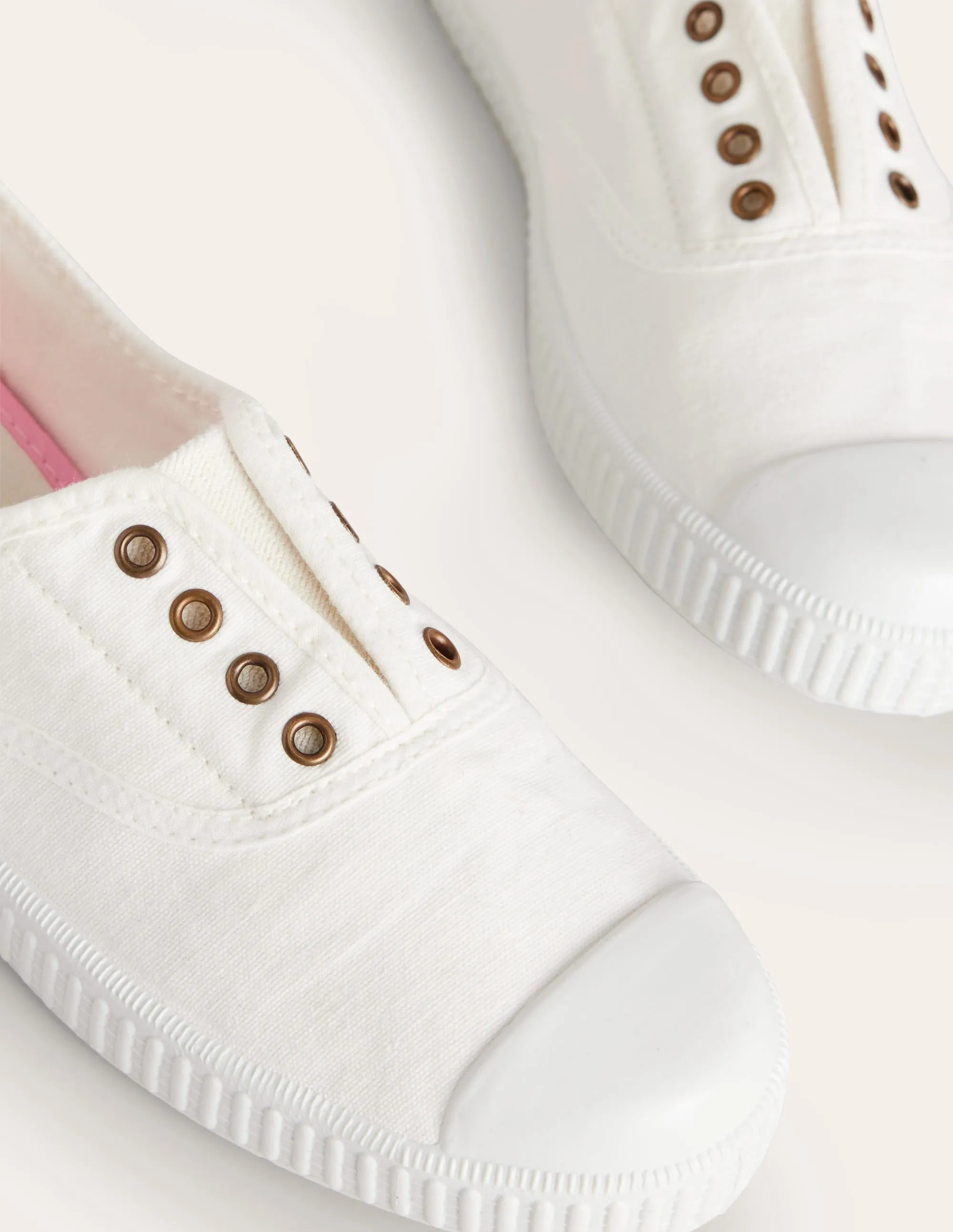 Laceless Canvas Plimsoll-Ivory smart motion