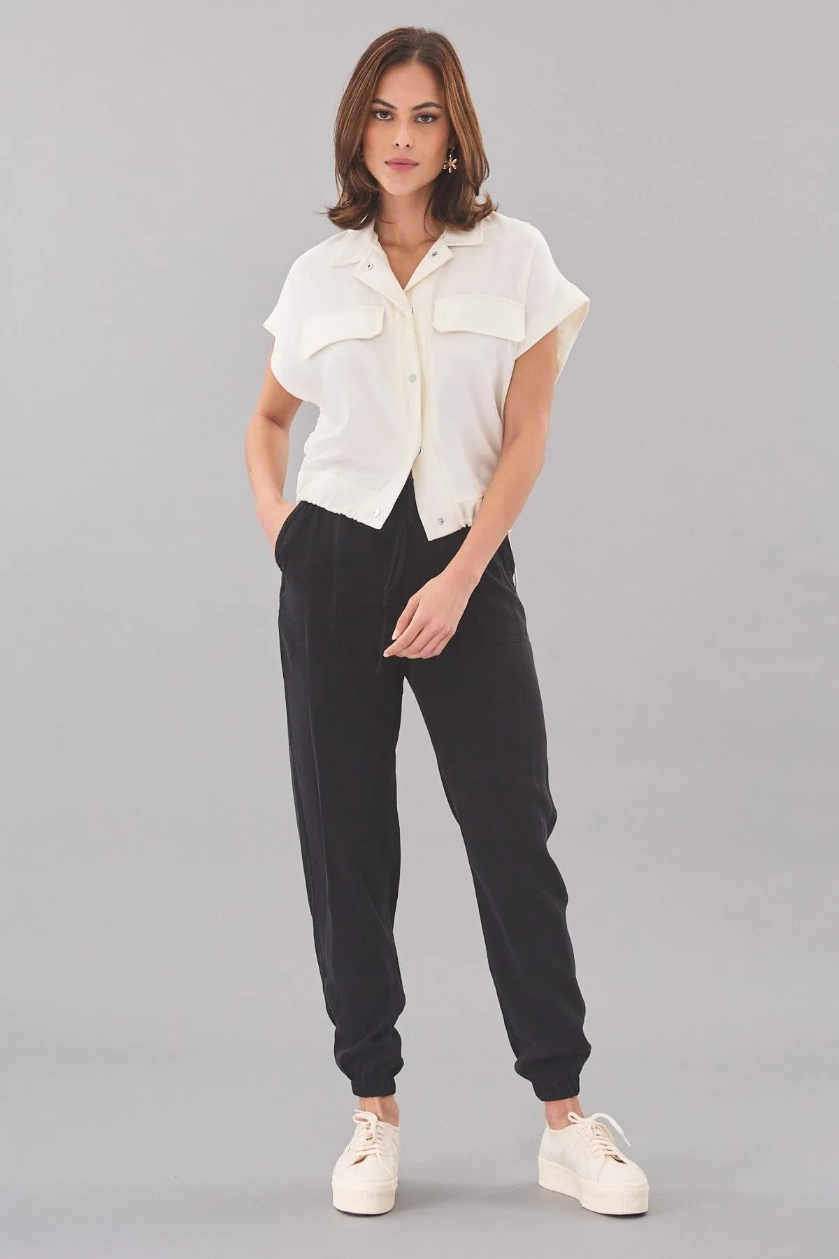 Linen Cupro Twill Vest travel essential