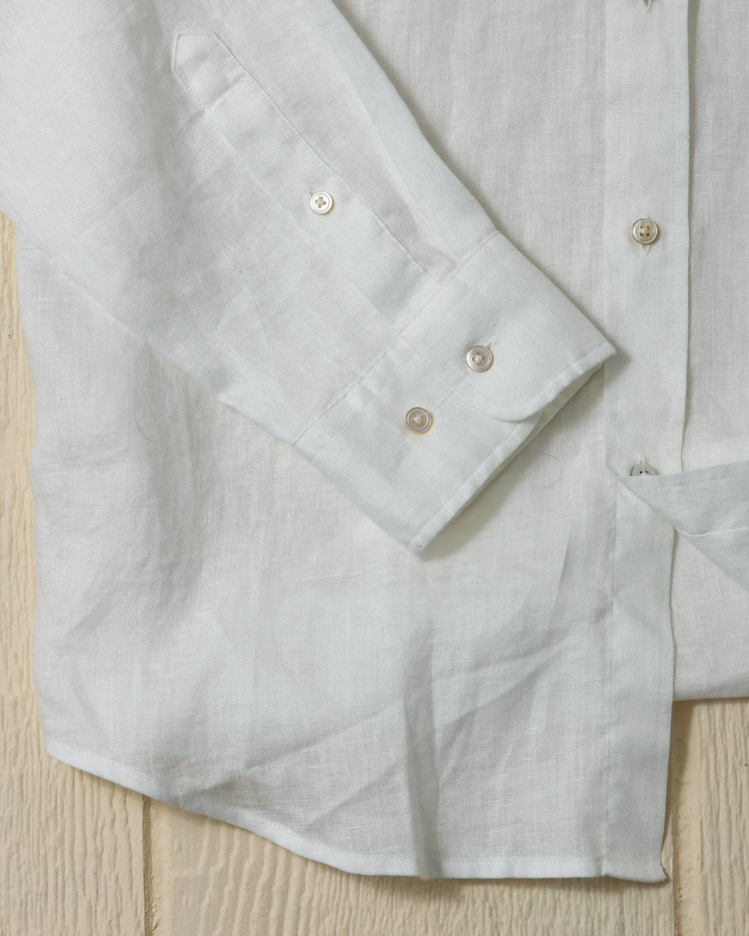 Linen Shirt in Classic White Universal Fit