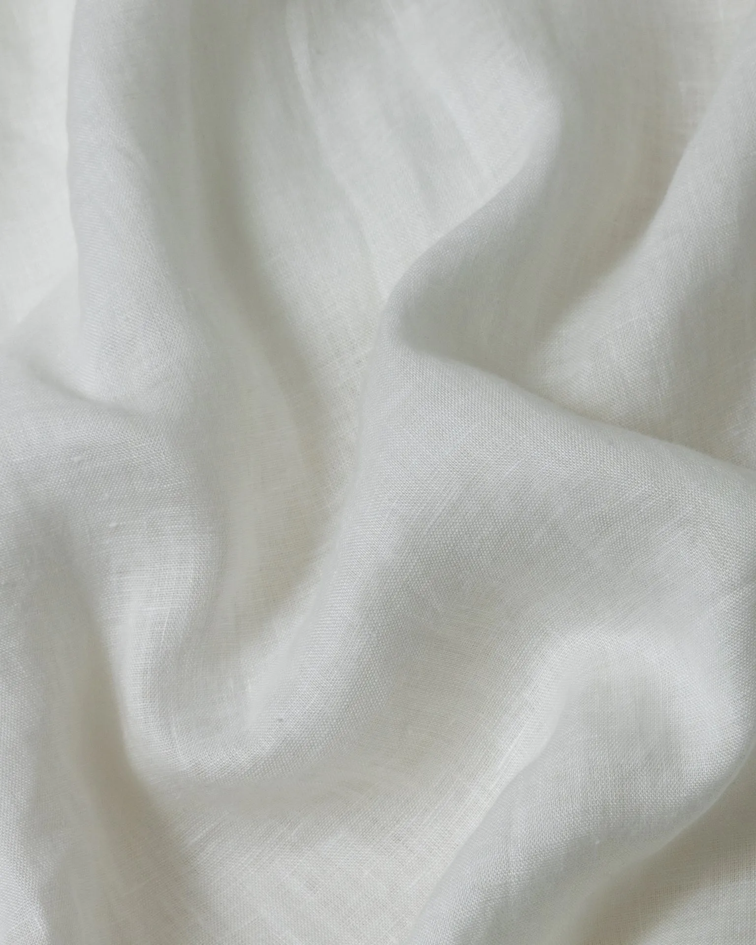 Linen Shirt in Classic White Cloud Soft