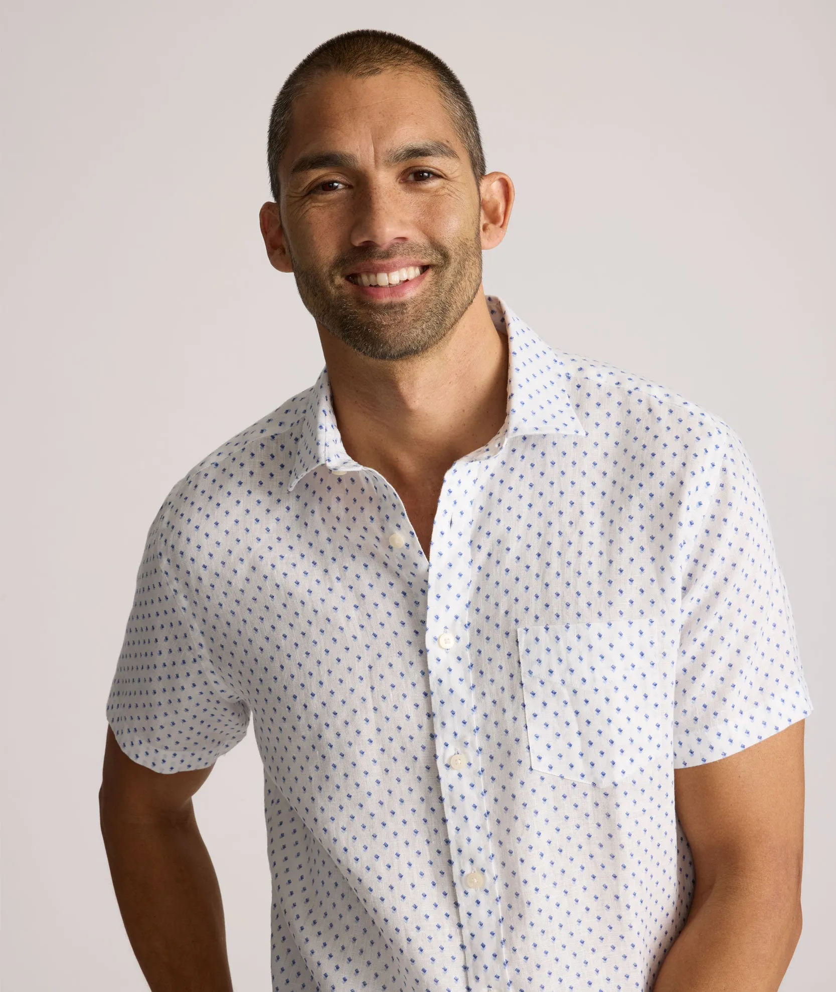 Linen Short-Sleeve Dixon Shirt Fit Focus