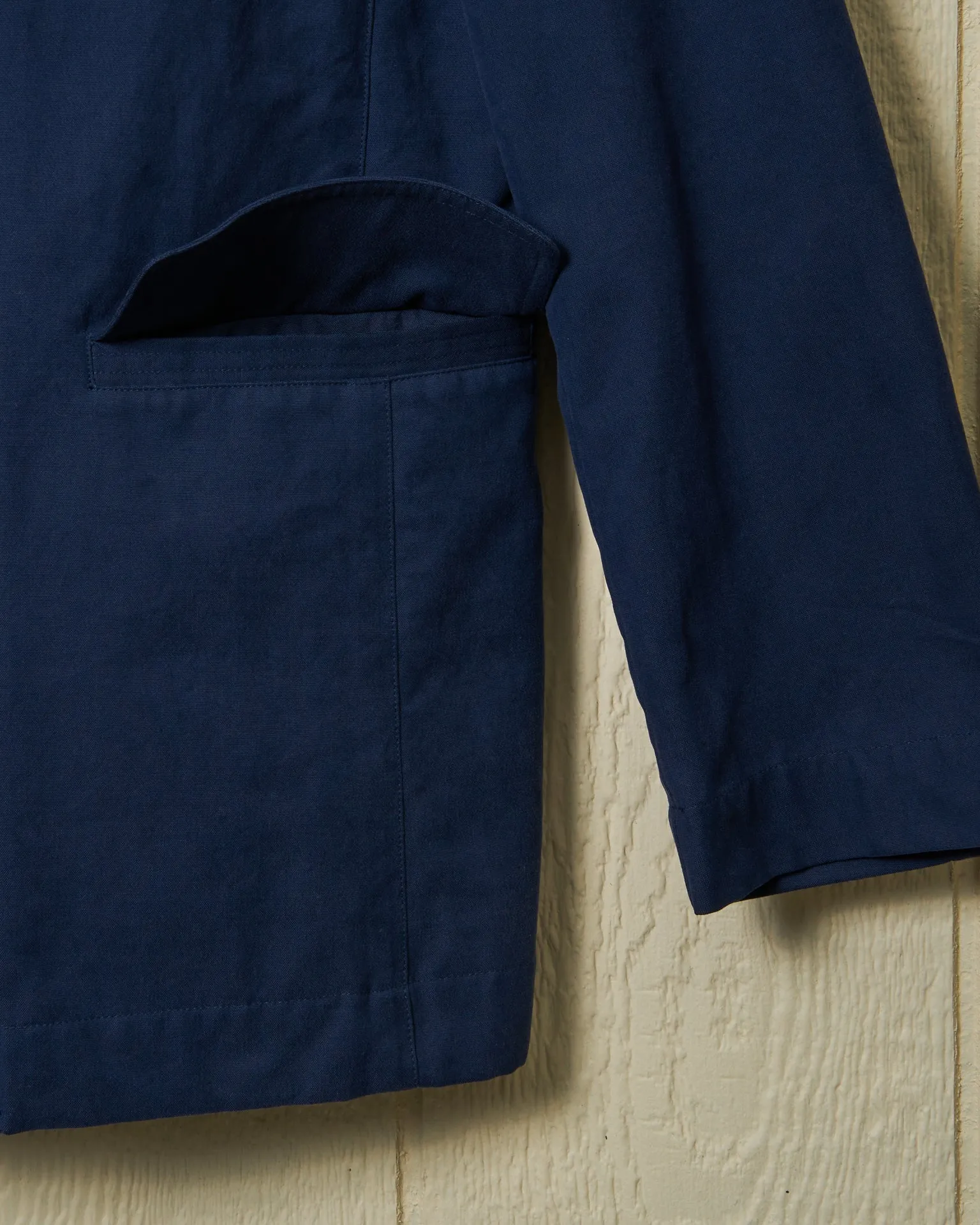Lorimer Jacket in Navy minimalist travel style