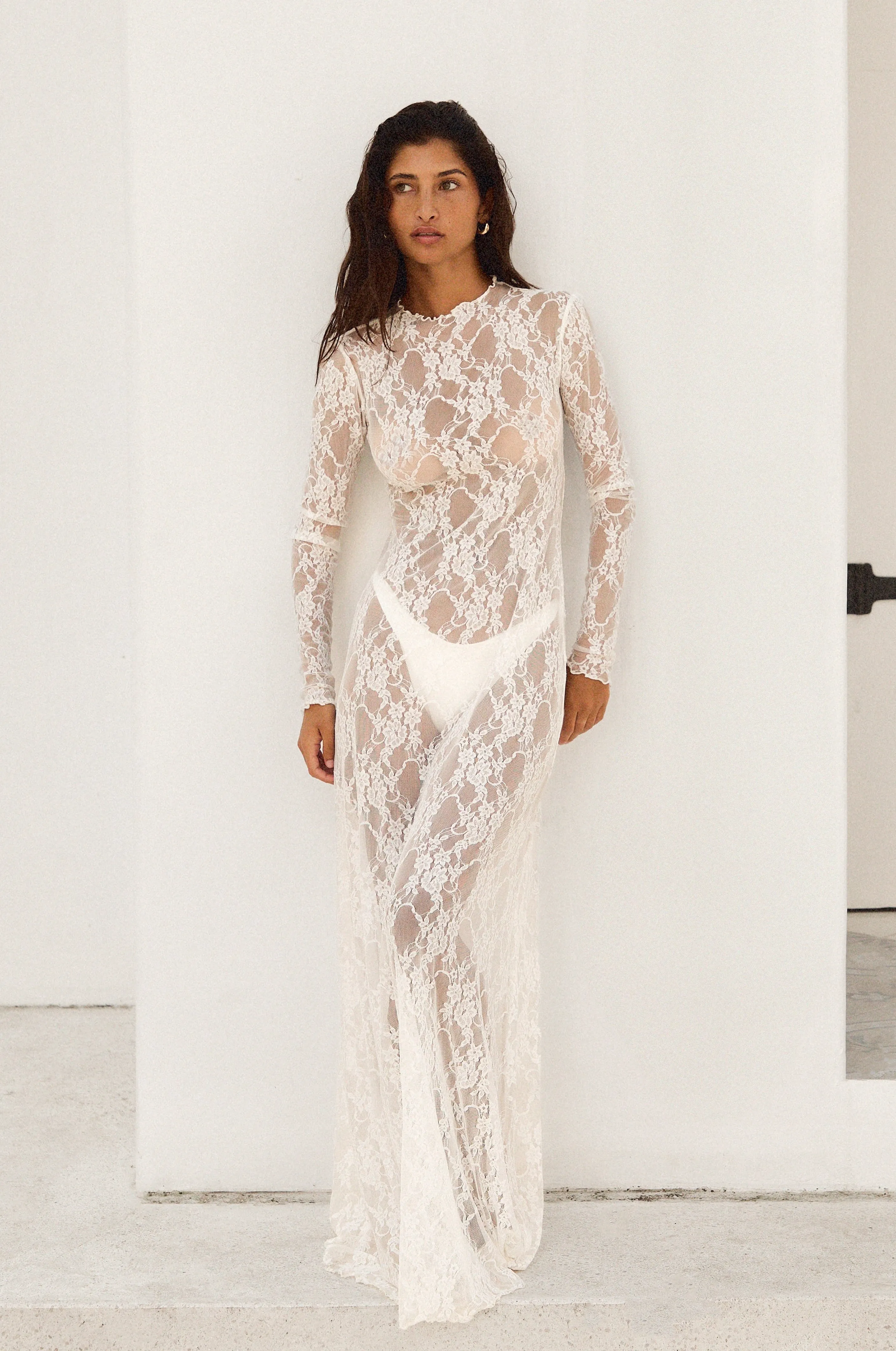 Lyon Lace Dress in White Lace soft comfort