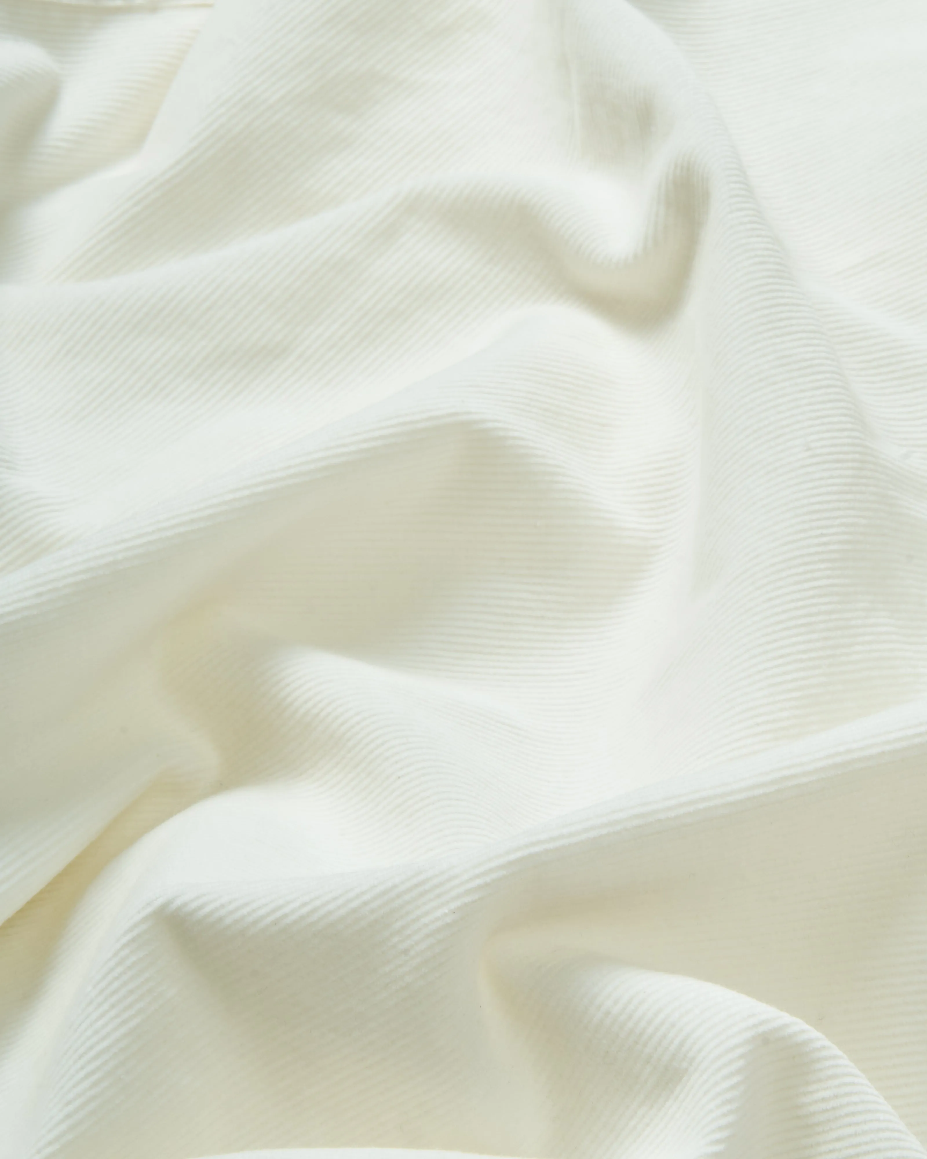 MacArthur Shirt in Off White Corduroy Easy Pick