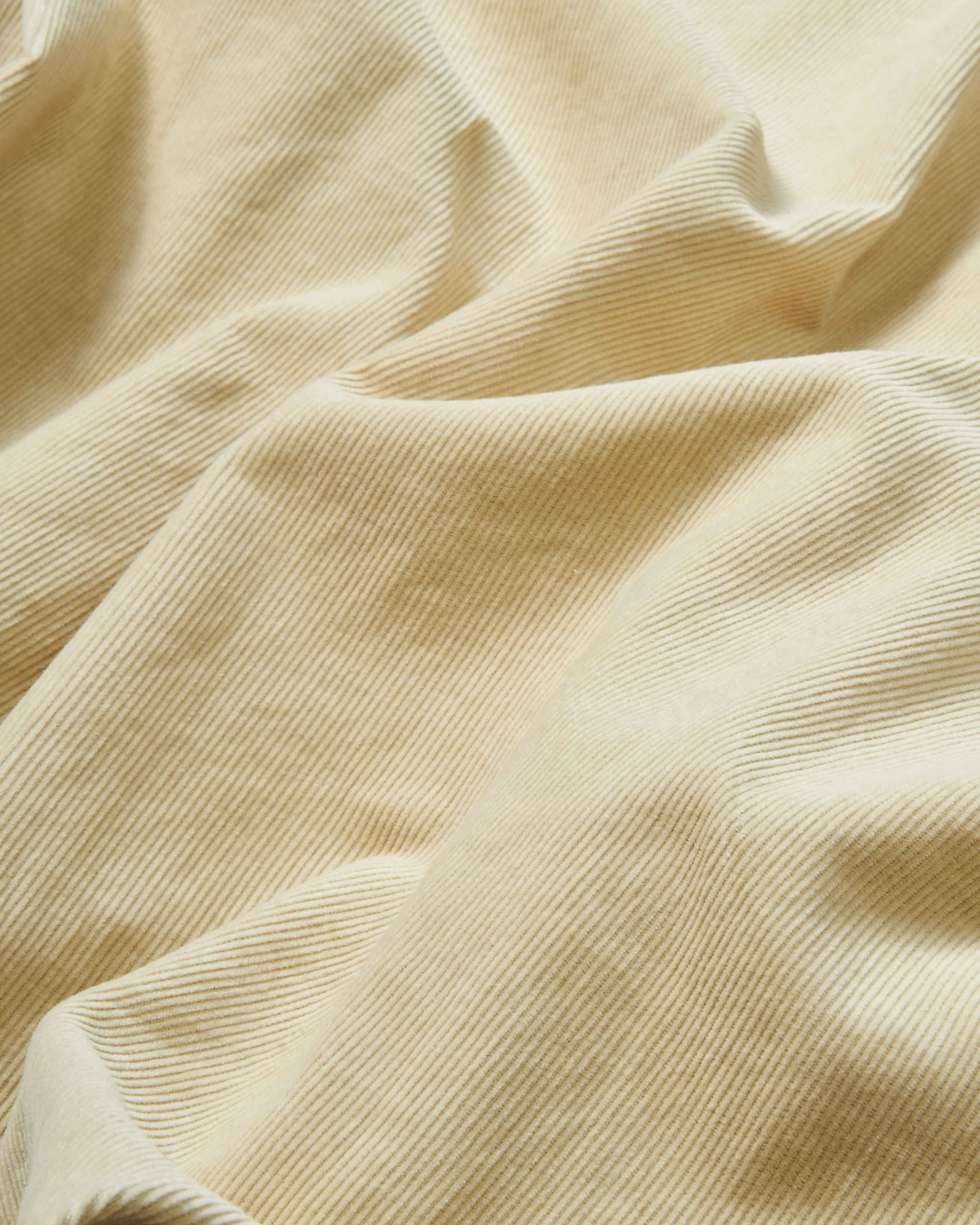MacArthur Shirt in Sand Corduroy Classic Ease