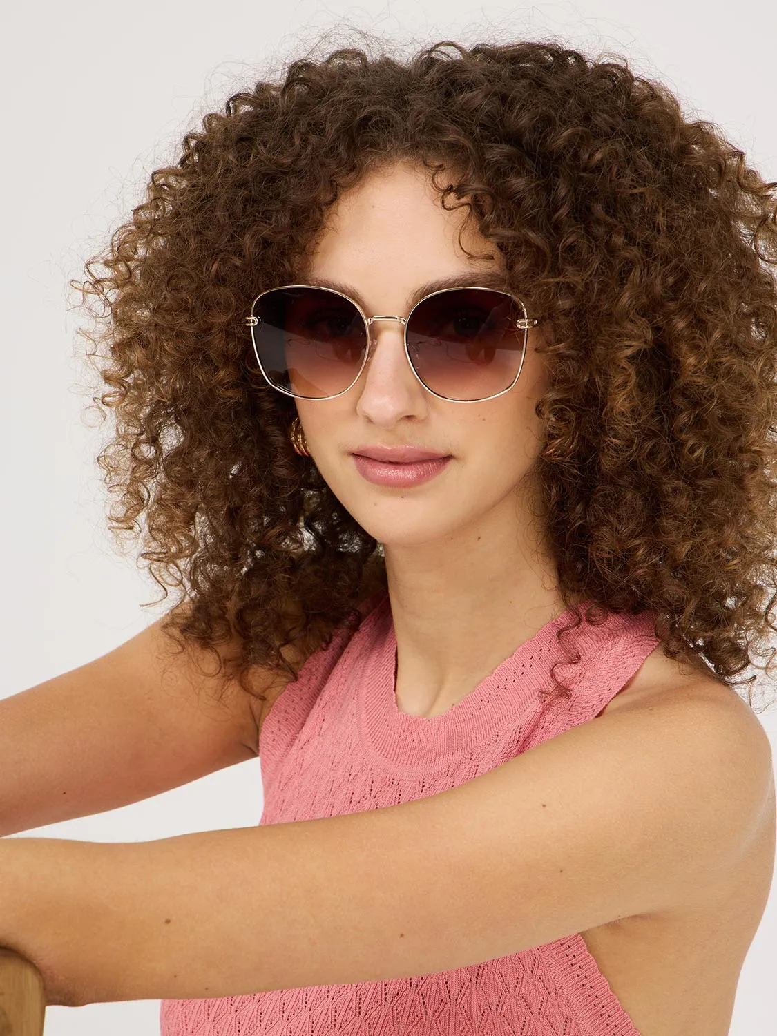 Metal Frame Aviator Sunglasses travel essential