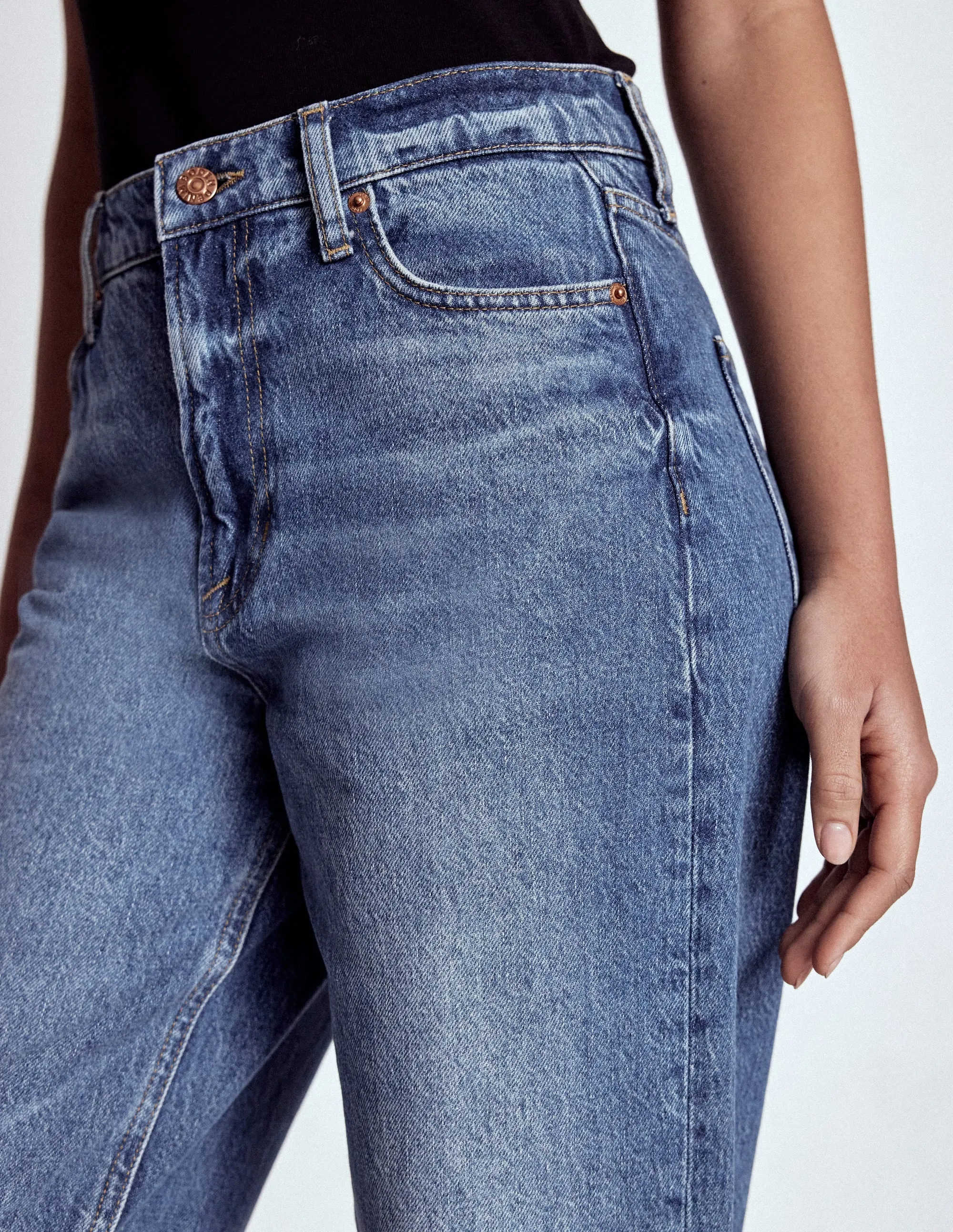 Mid Rise Relaxed Jeans-Mid Vintage multi scene