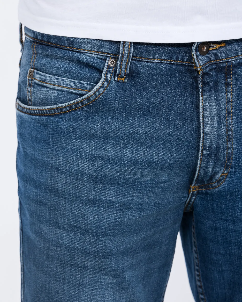 Mustang Tramper Straight Fit Tall Jeans (mid wash) detail trim