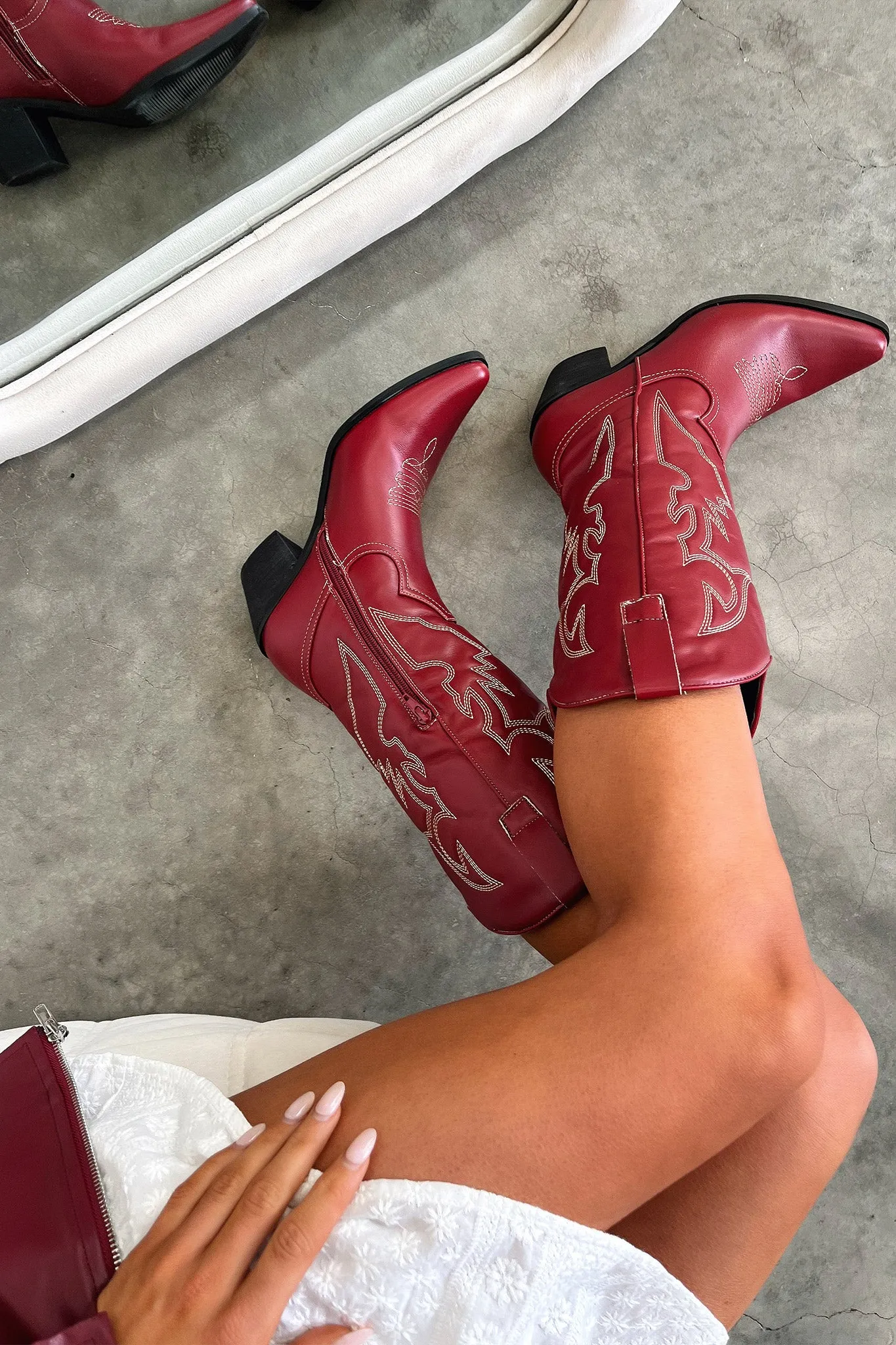 Nashville Boots - Burgundy reinforced protection