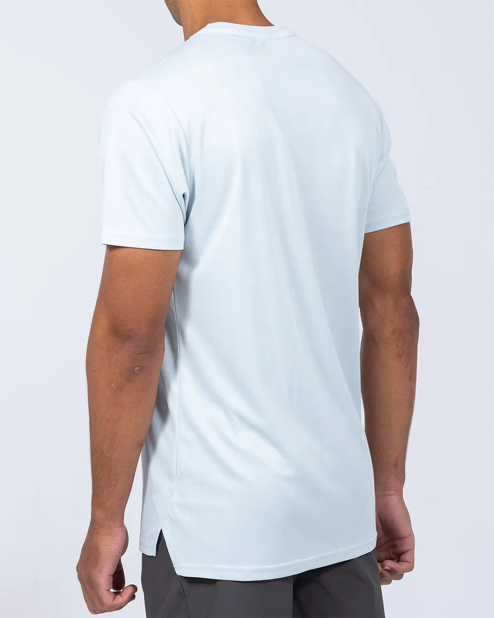 Parell Evolve Tall Training Top (pale blue) selfie wear