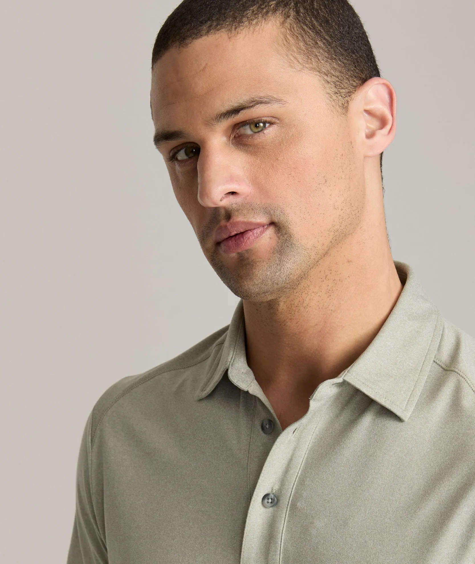 Performance Polo neutral vibe
