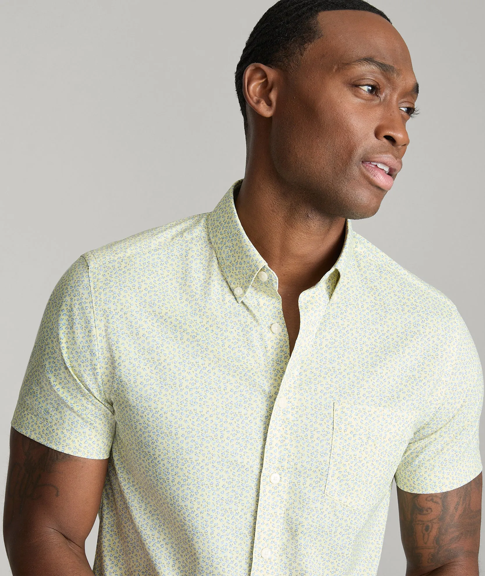 Performance Short-Sleeve Shirt With Pocket Versatile Pick