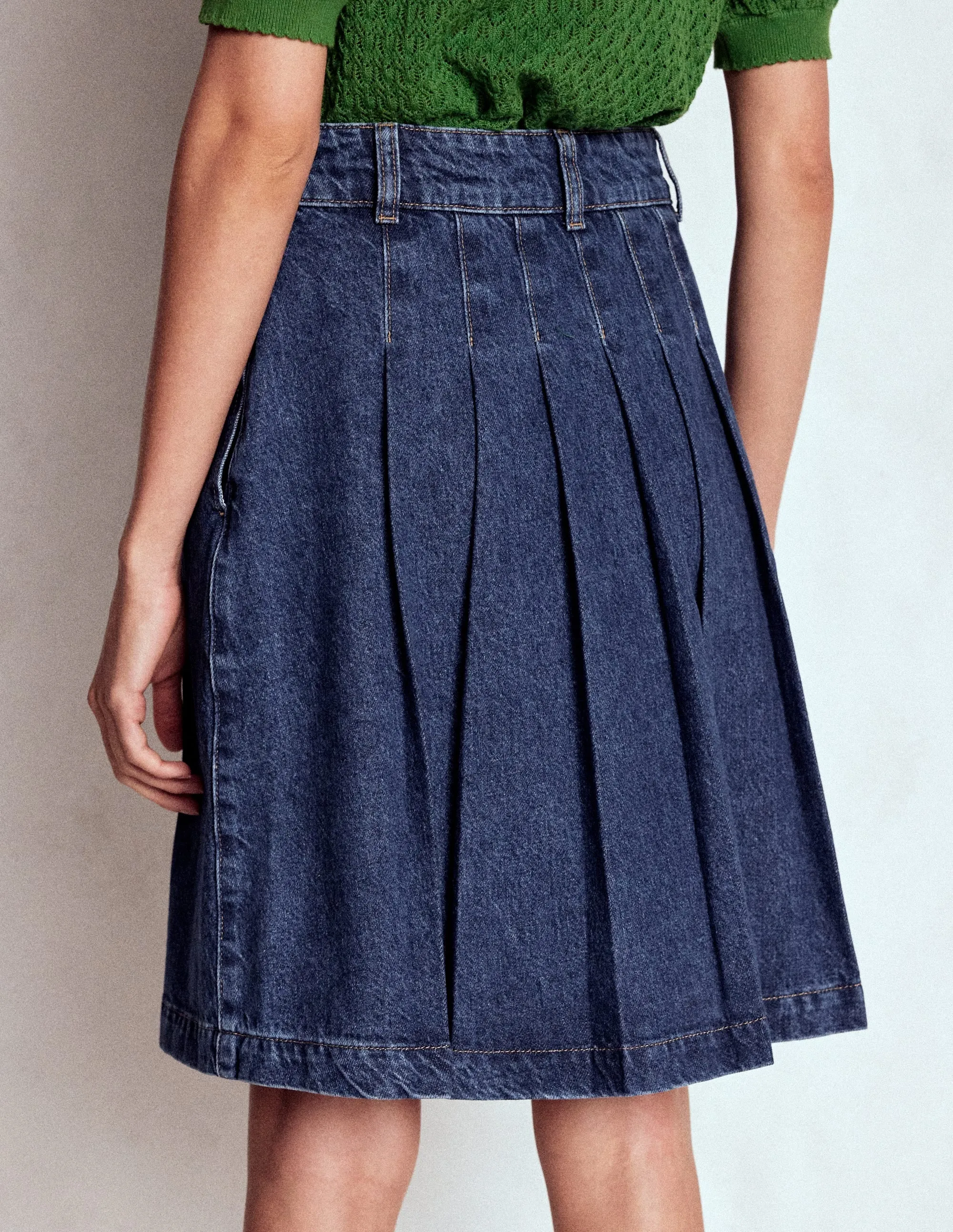 Pleated Denim Skirt-Mid Wash quick wear