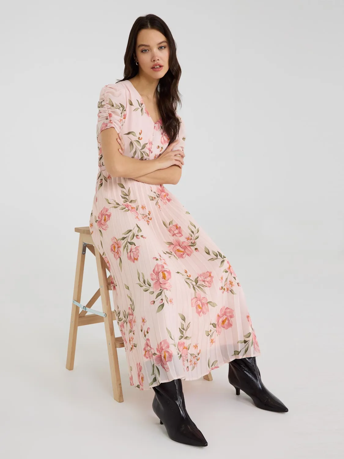 Printed V-Neck Pleated Midi Dress youthful spirit