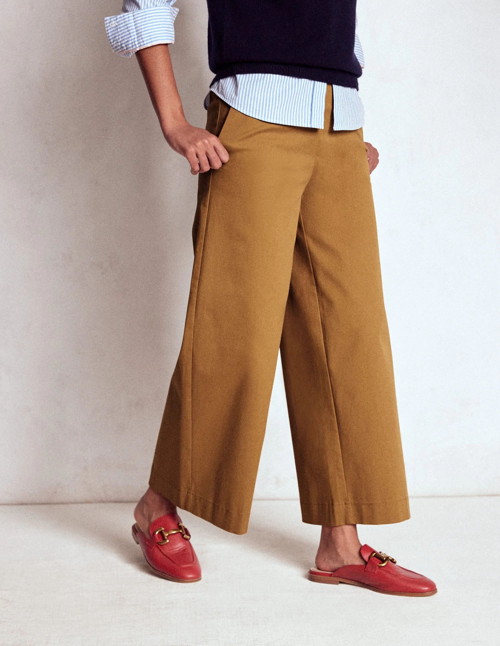Pull-on Cropped Trousers-Hazelnut Brown quick dry