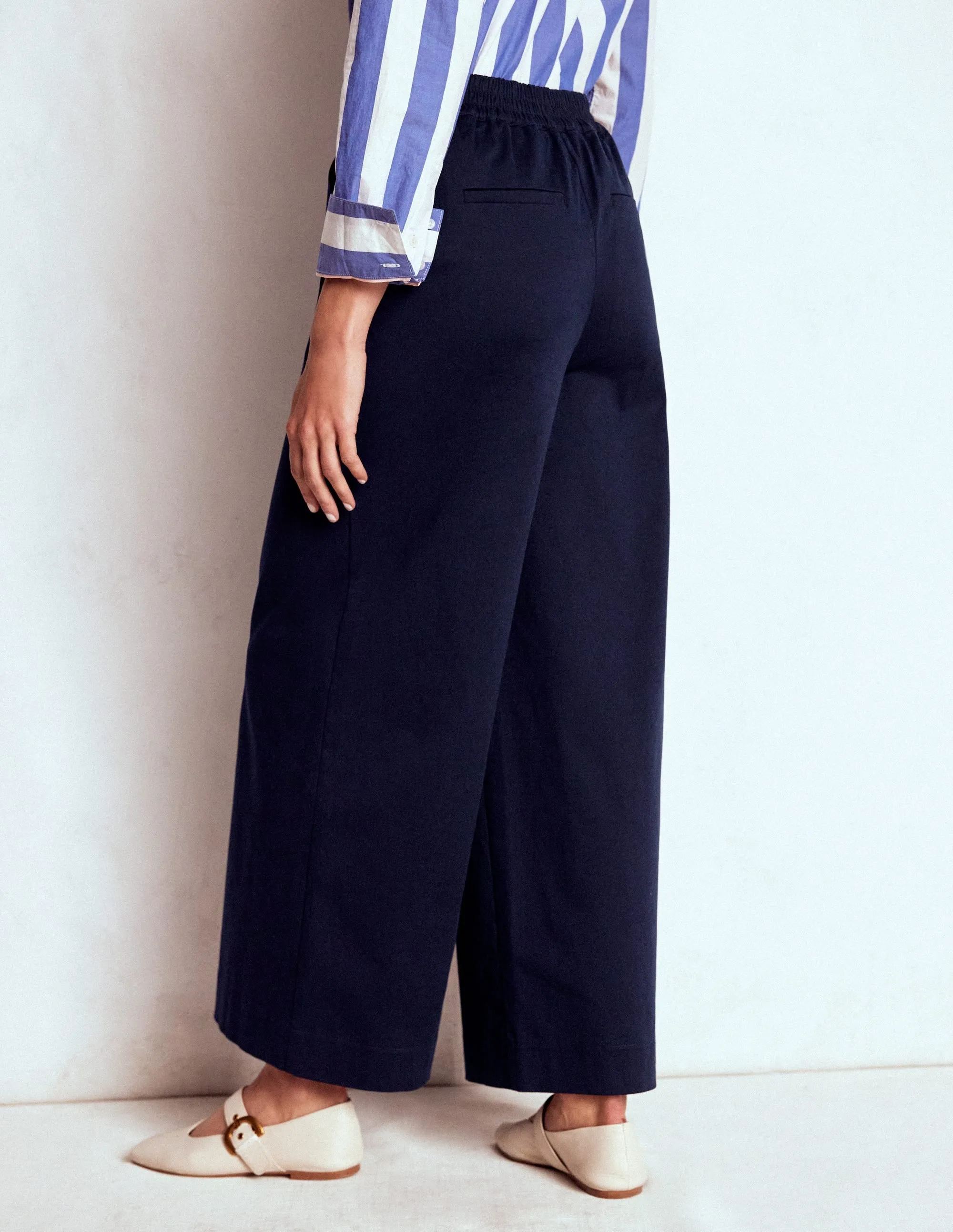 Pull-on Cropped Trousers-Navy city casual