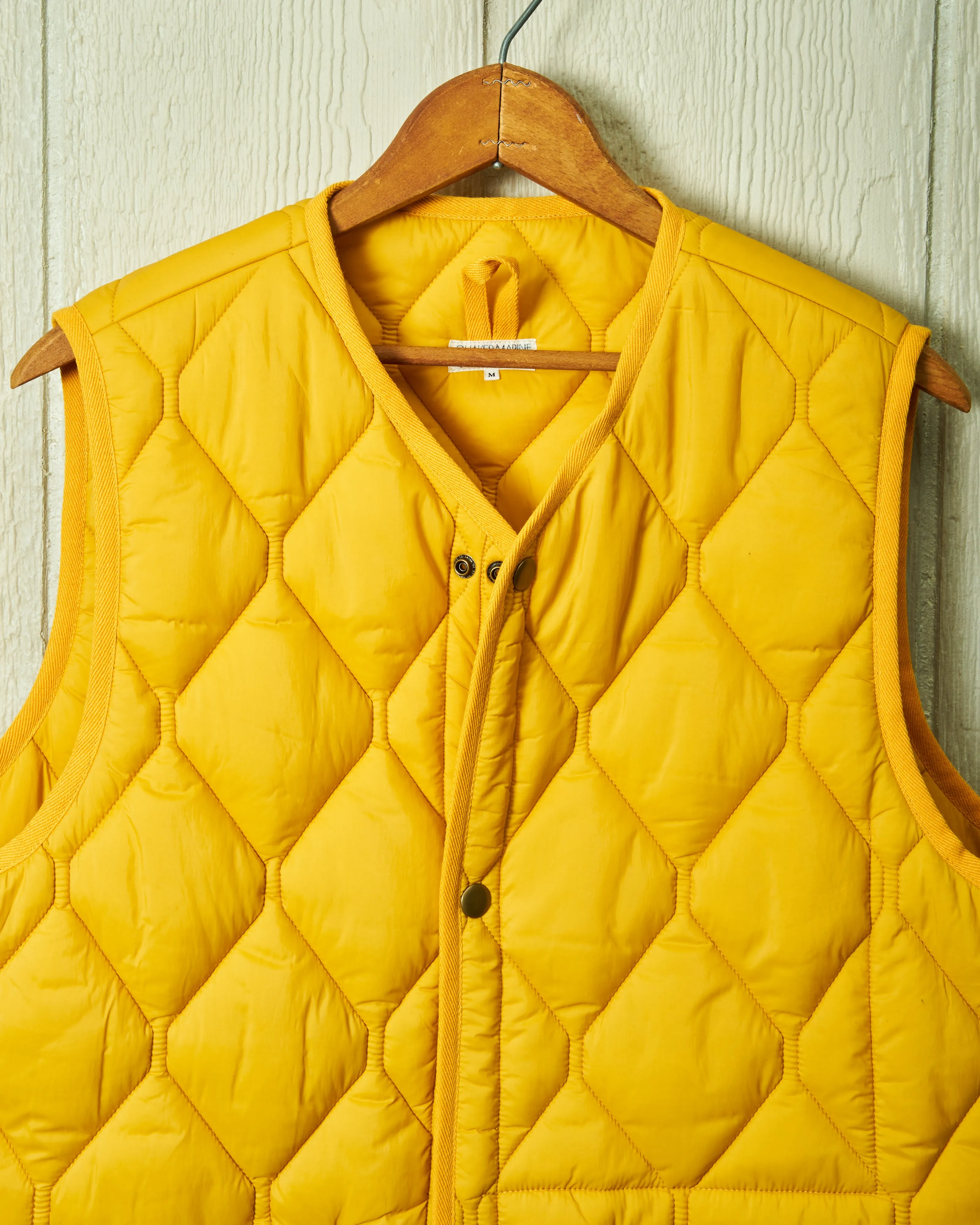 Quilted Vest in Yellow active windwear