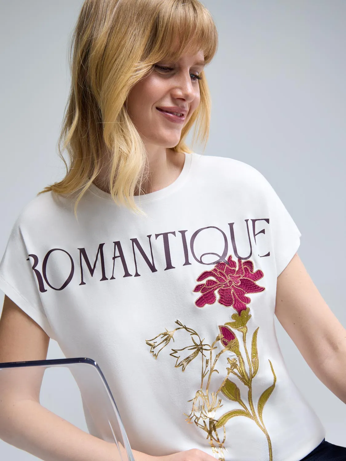 "Romantique" Graphic T-Shirt Urban Spirit