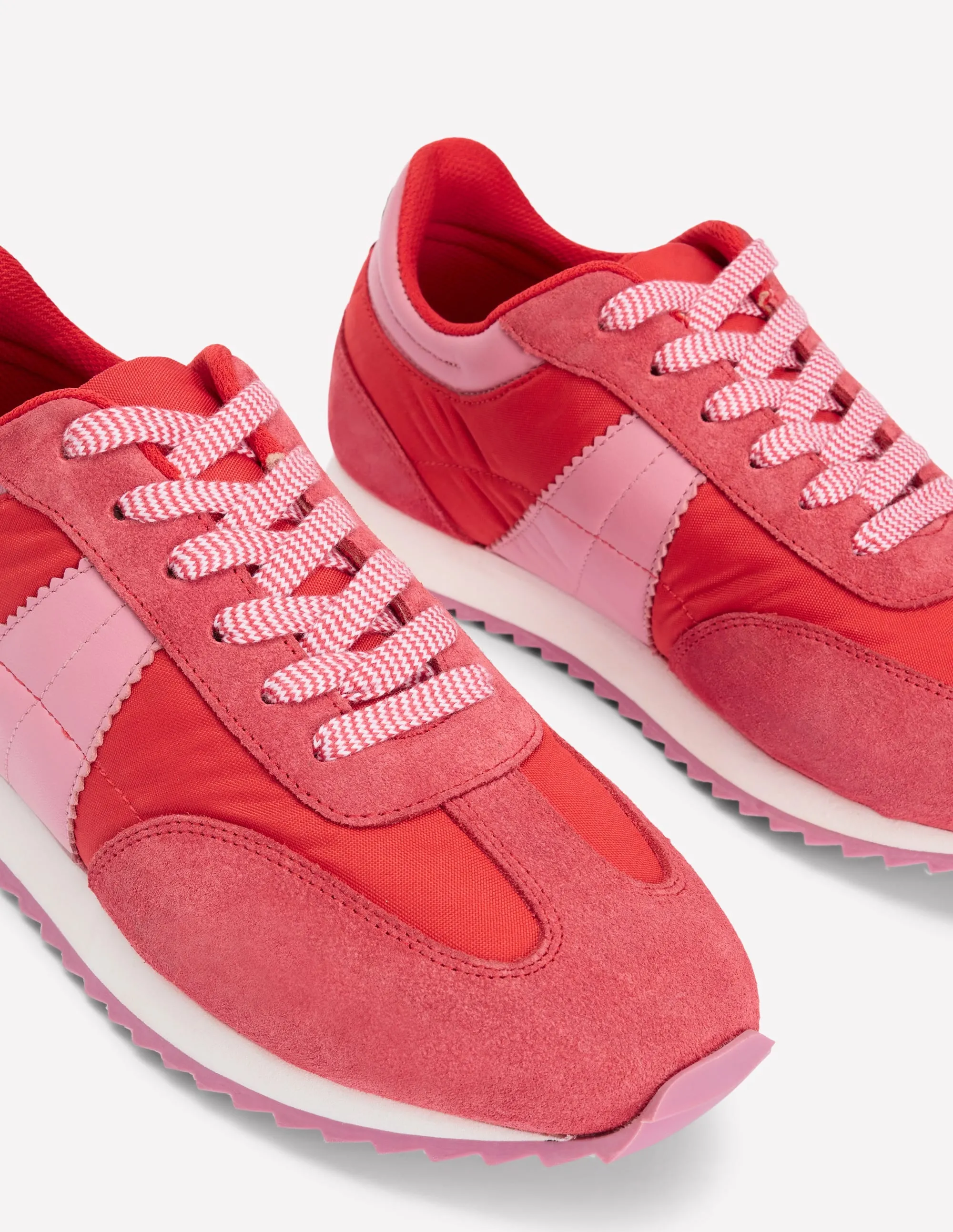 Retro Runner Trainer-Red all day wear