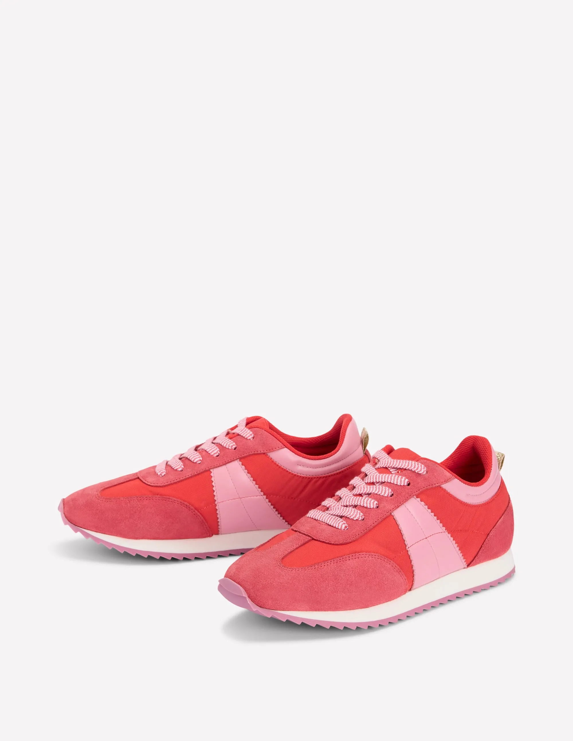 Retro Runner Trainer-Red summer walk