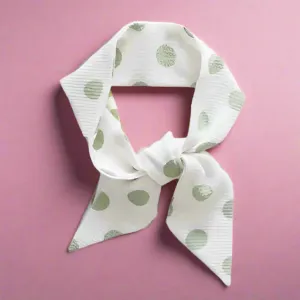 Retro Skinny Neck Scarf in Three Colors harvest look