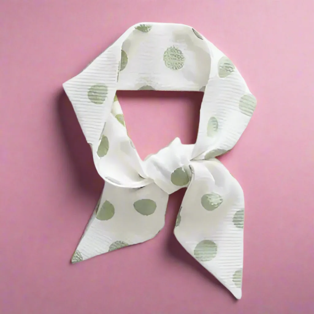 Retro Skinny Neck Scarf in Three Colors harvest look