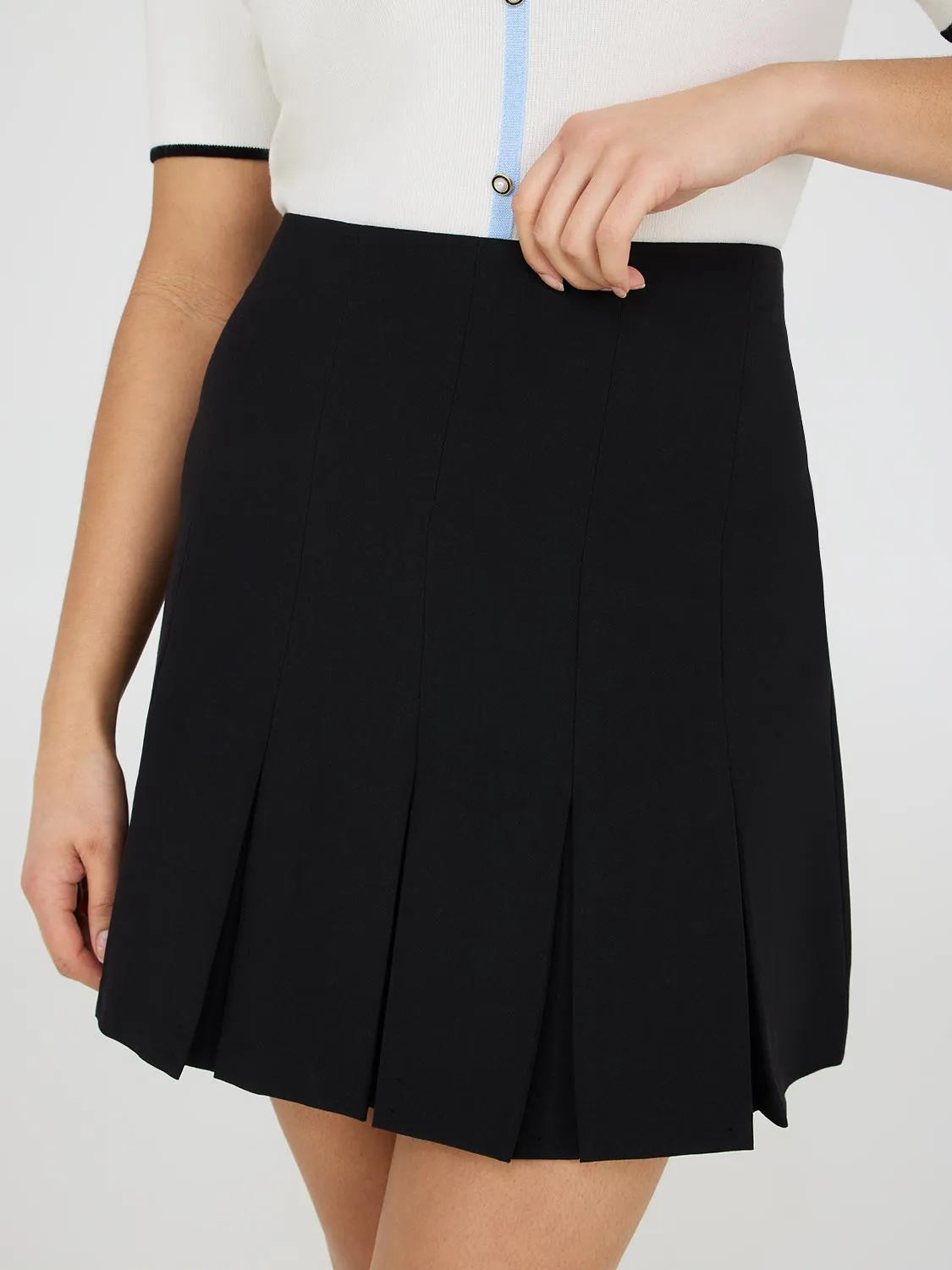 Short Pleated Skirt fresh simple