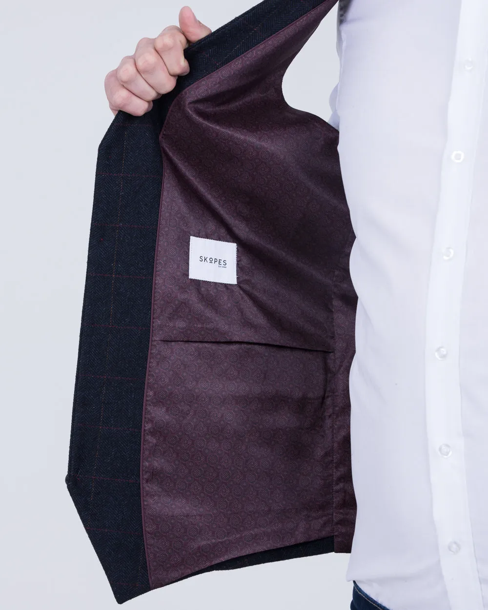 Skopes Aiken Slim Fit Tall Waistcoat (navy/red check) autumn walk