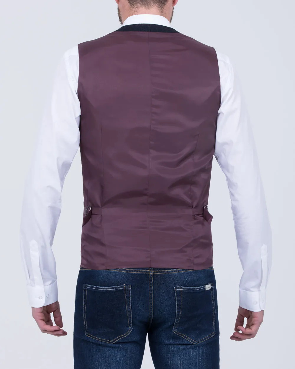 Skopes Aiken Slim Fit Tall Waistcoat (navy/red check) weekend look