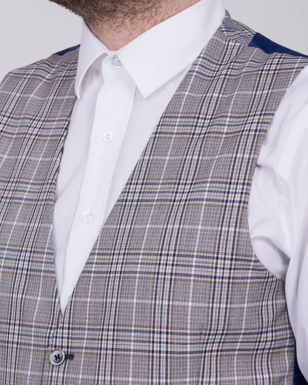 Skopes Whittington Slim Fit Tall Checked Waistcoat (stone/navy) geometric design