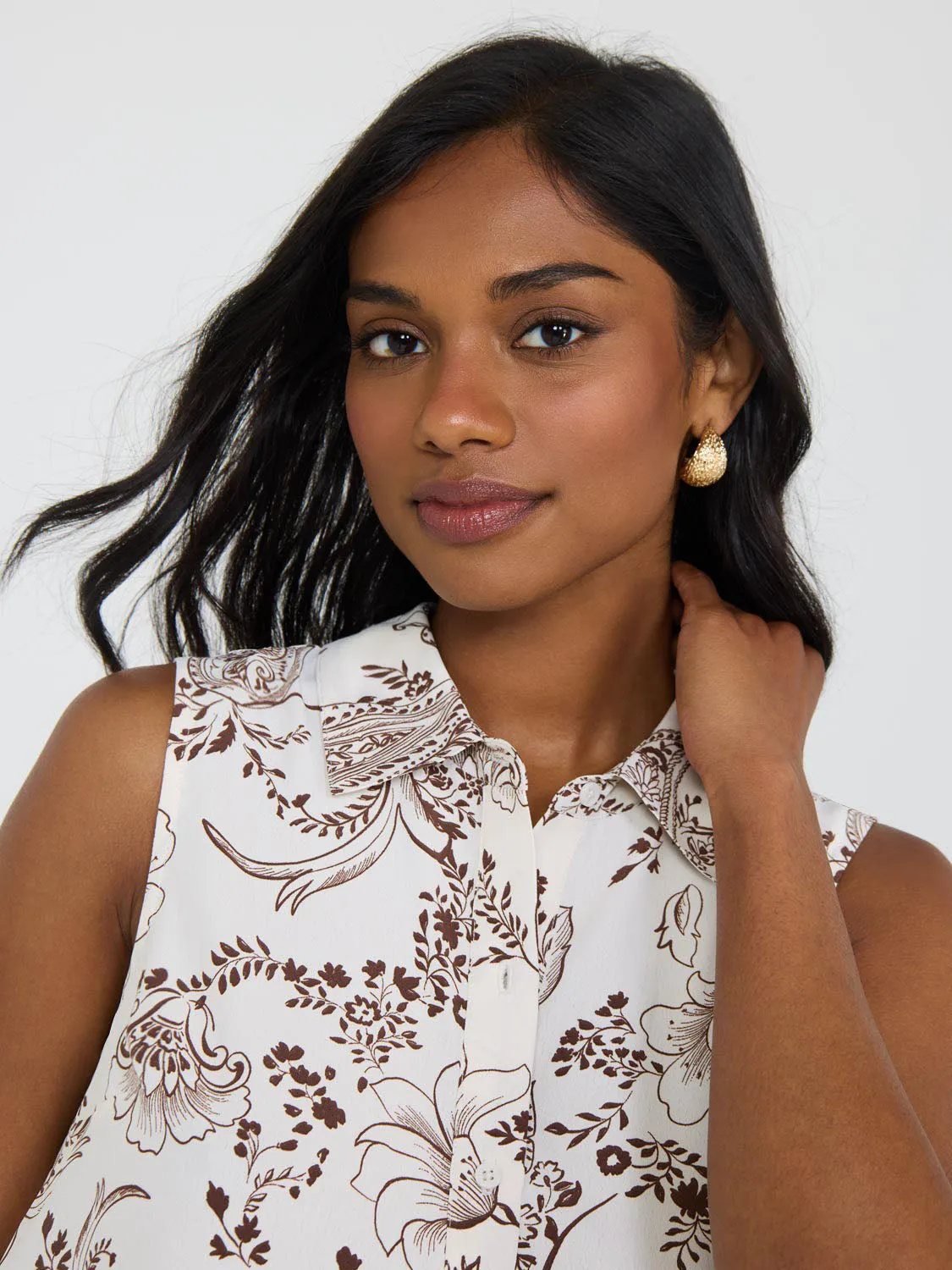 Sleeveless Paisley Print Button-Front Blouse beach ready