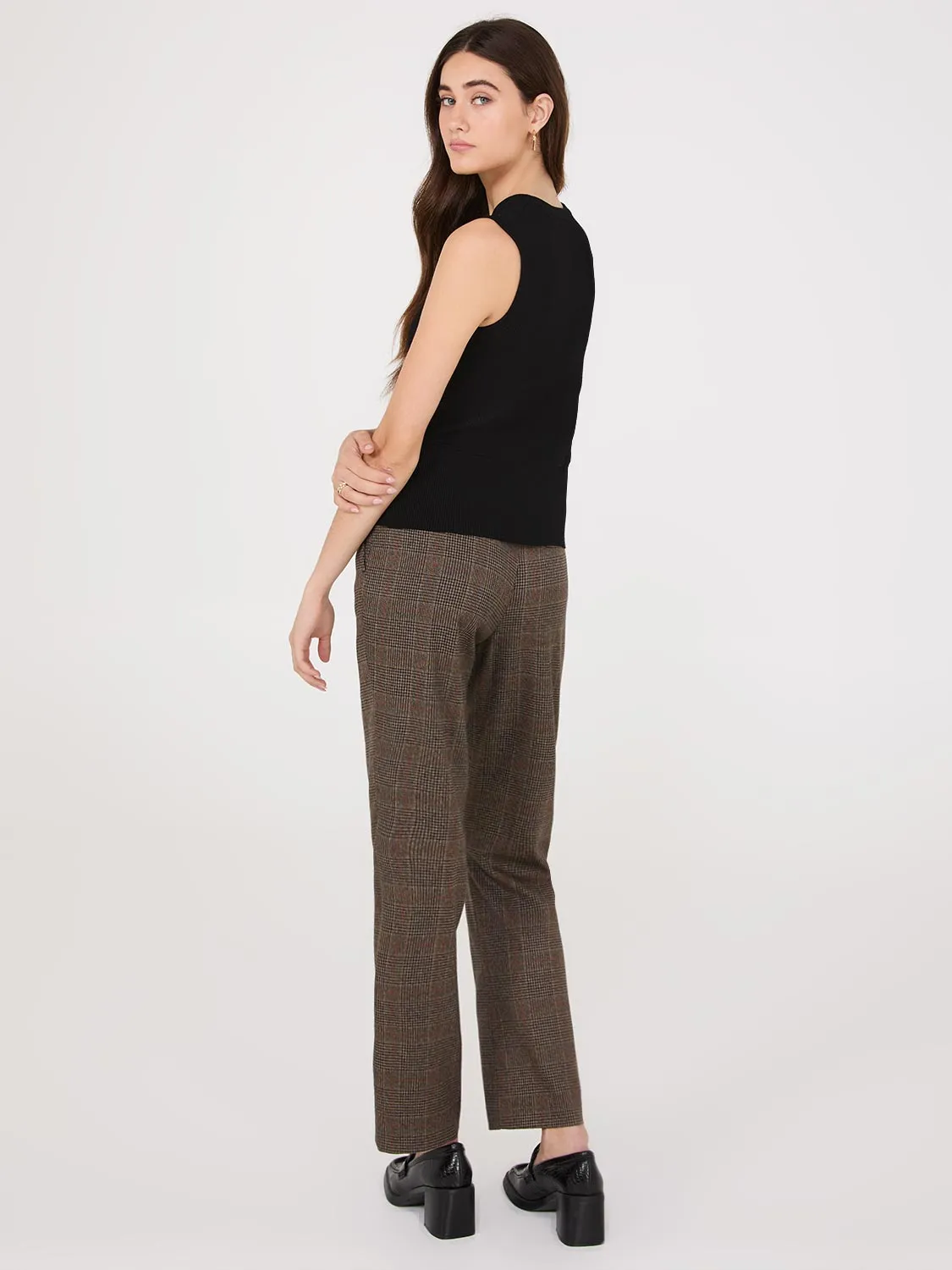 Sleeveless Ribbed Sweater hot days