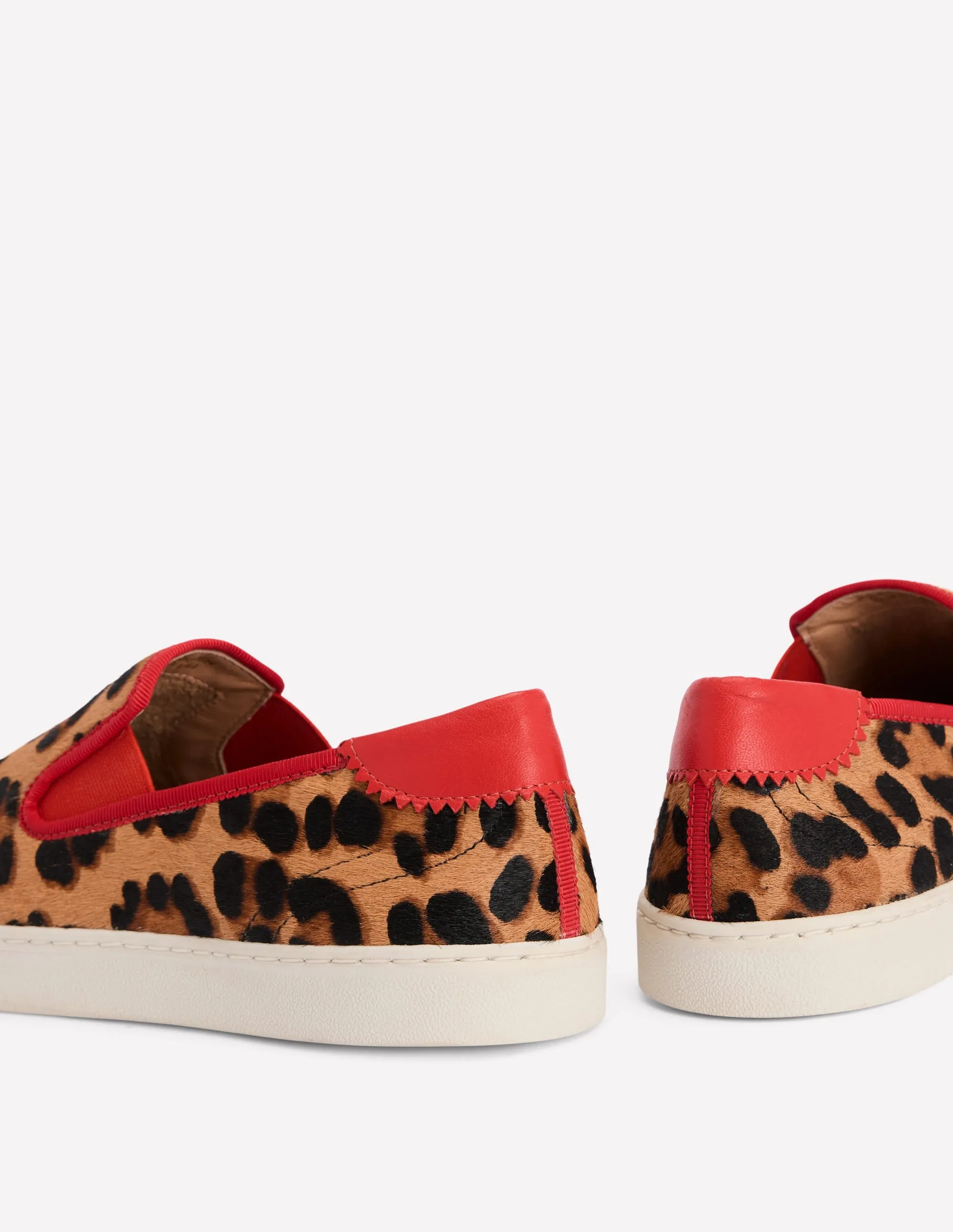 Slip On Trainer-Leopard airport look