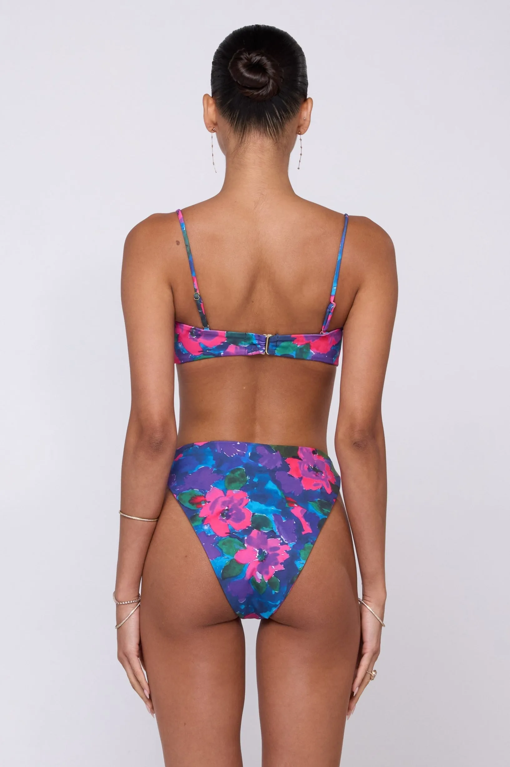 Spencer Bikini Top in Lanai youthful vibe