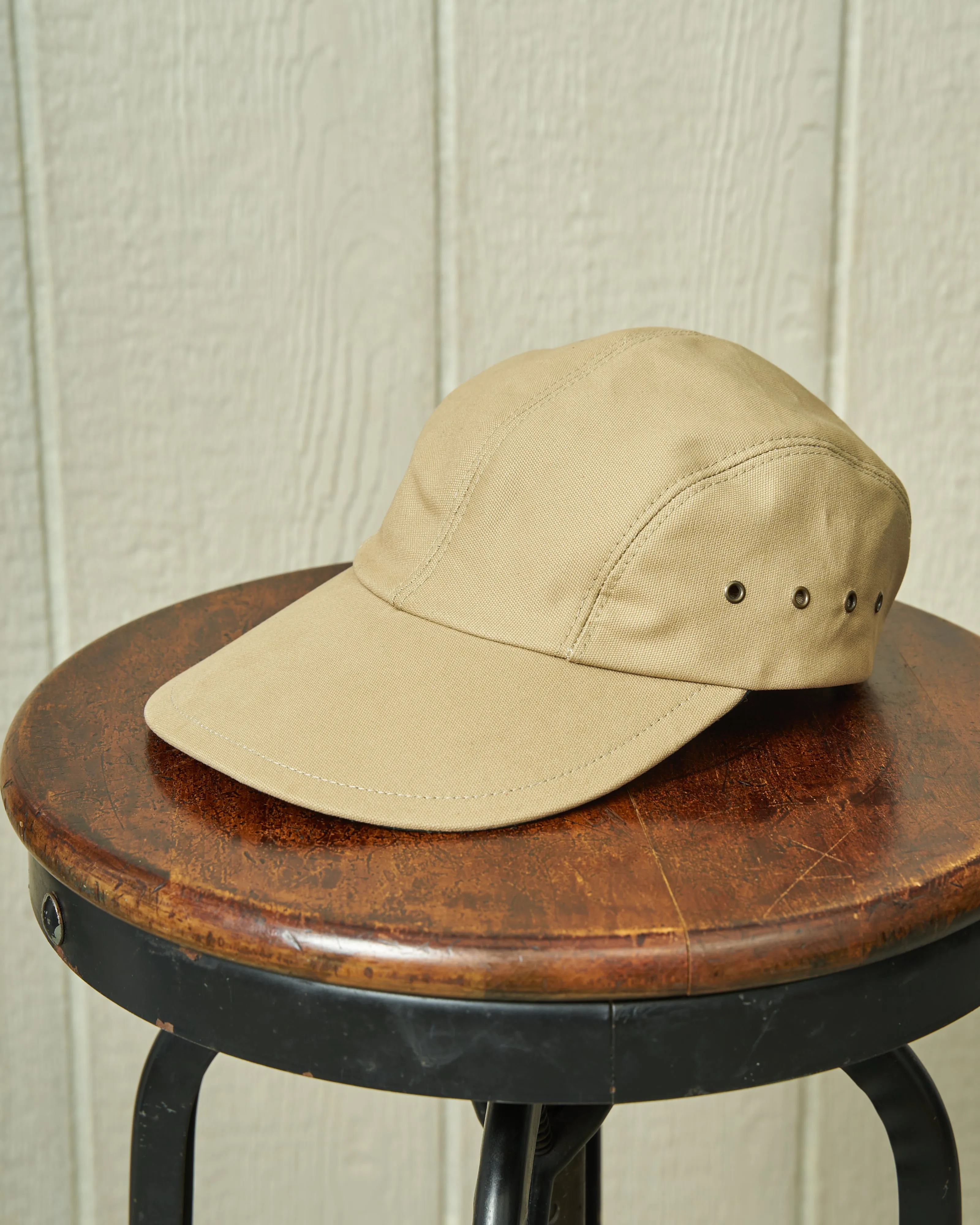 Swordfish in Khaki quiet wear