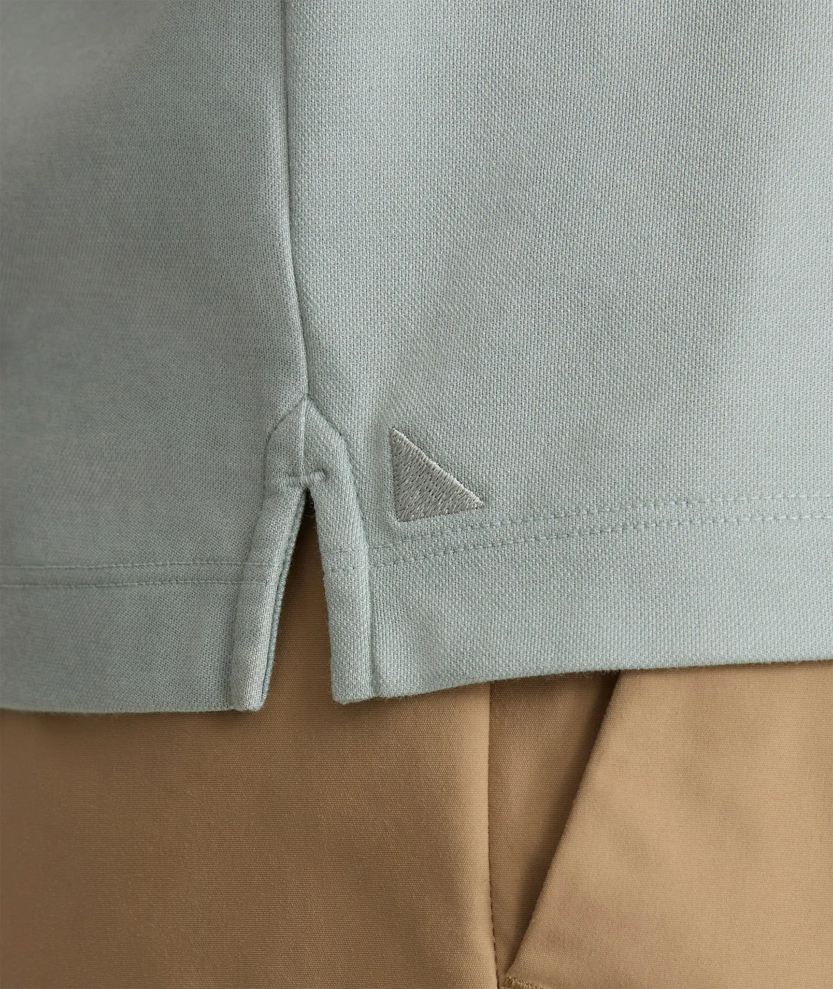 Tipped Performance Polo clean edge