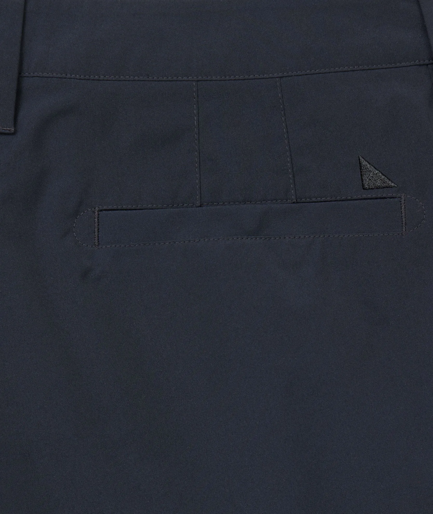 Traveler Tech Shorts loose fit
