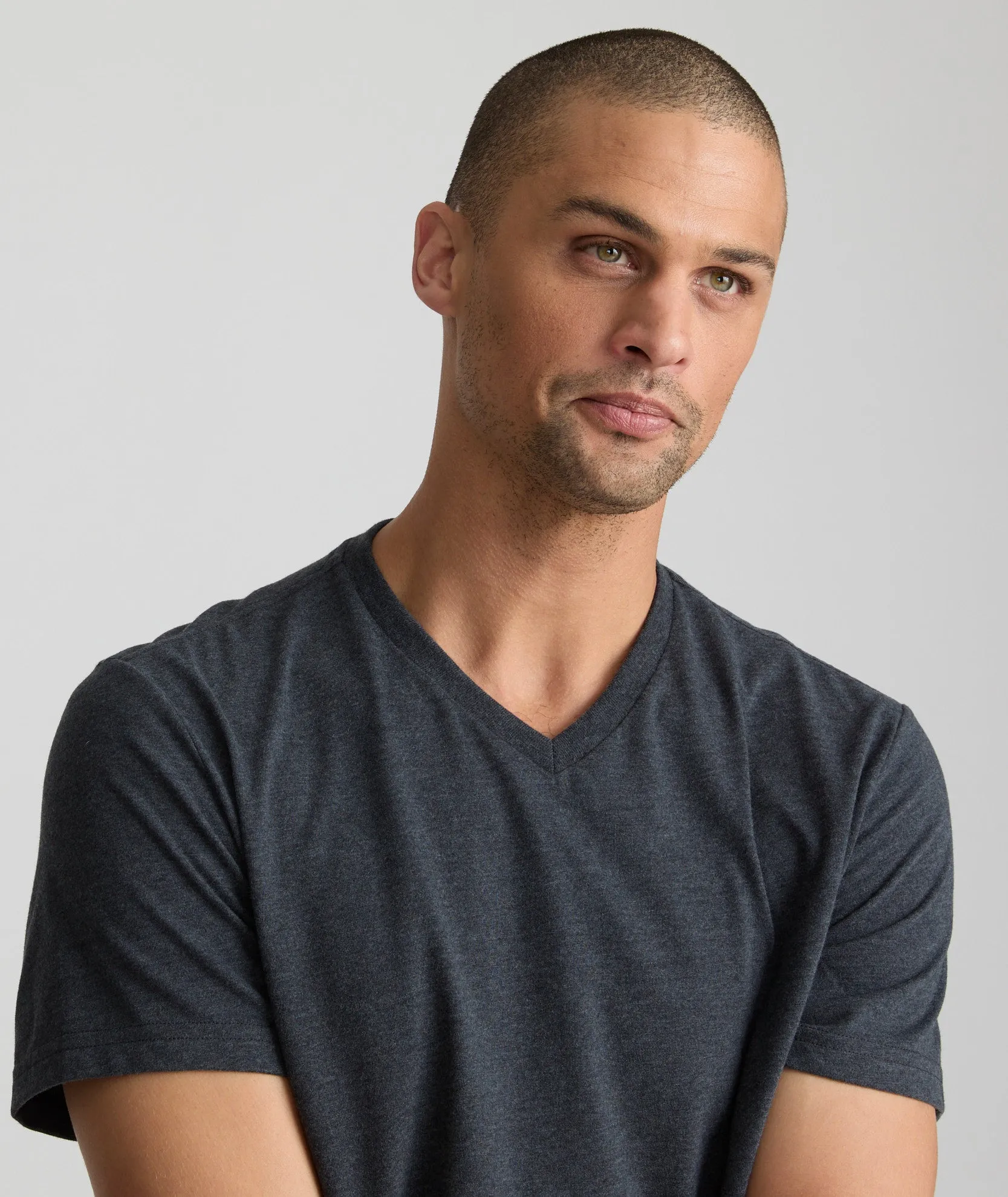 Ultrasoft V-Neck Tee power wear