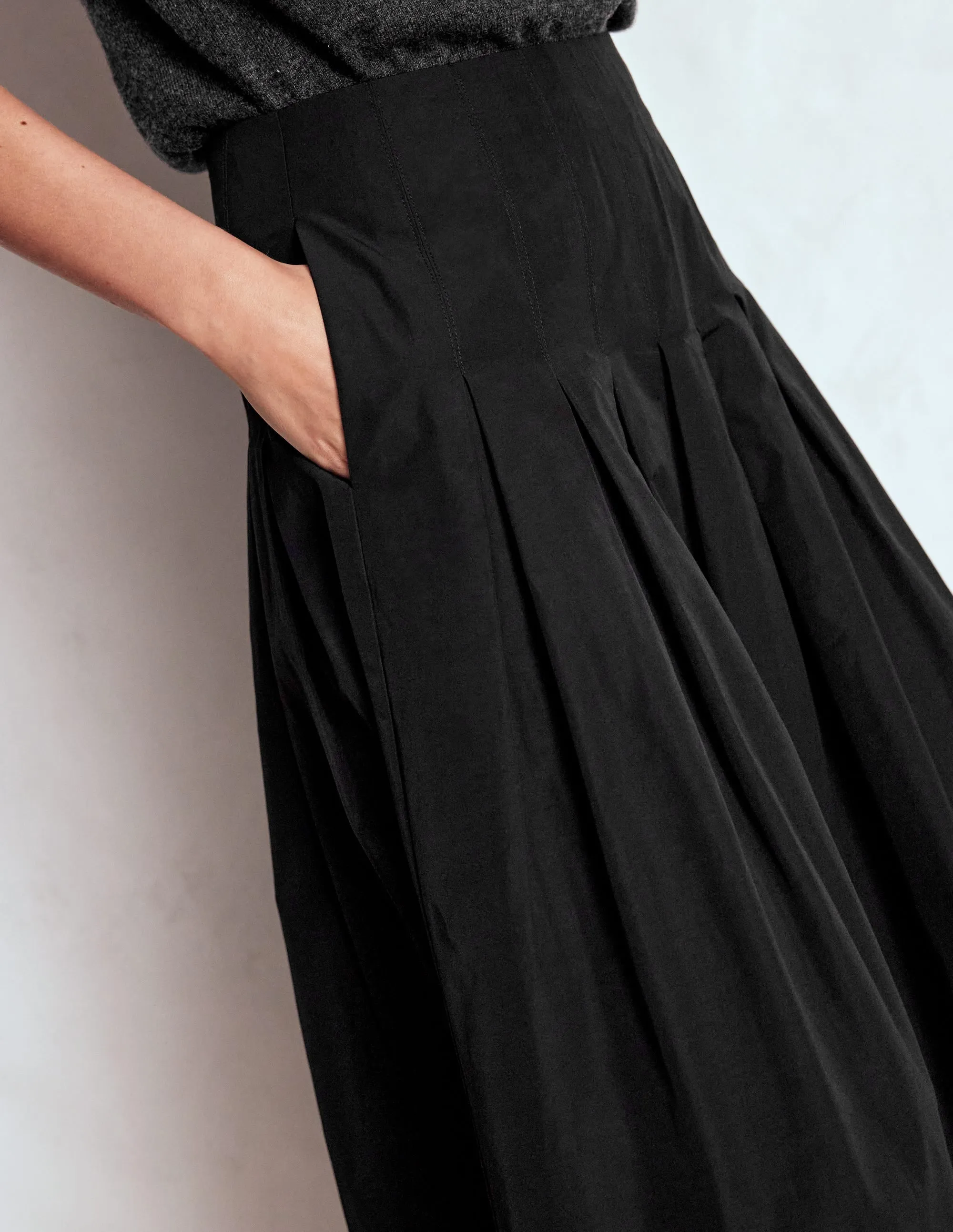 Valentina Taffeta Midi Skirt-Black active casual