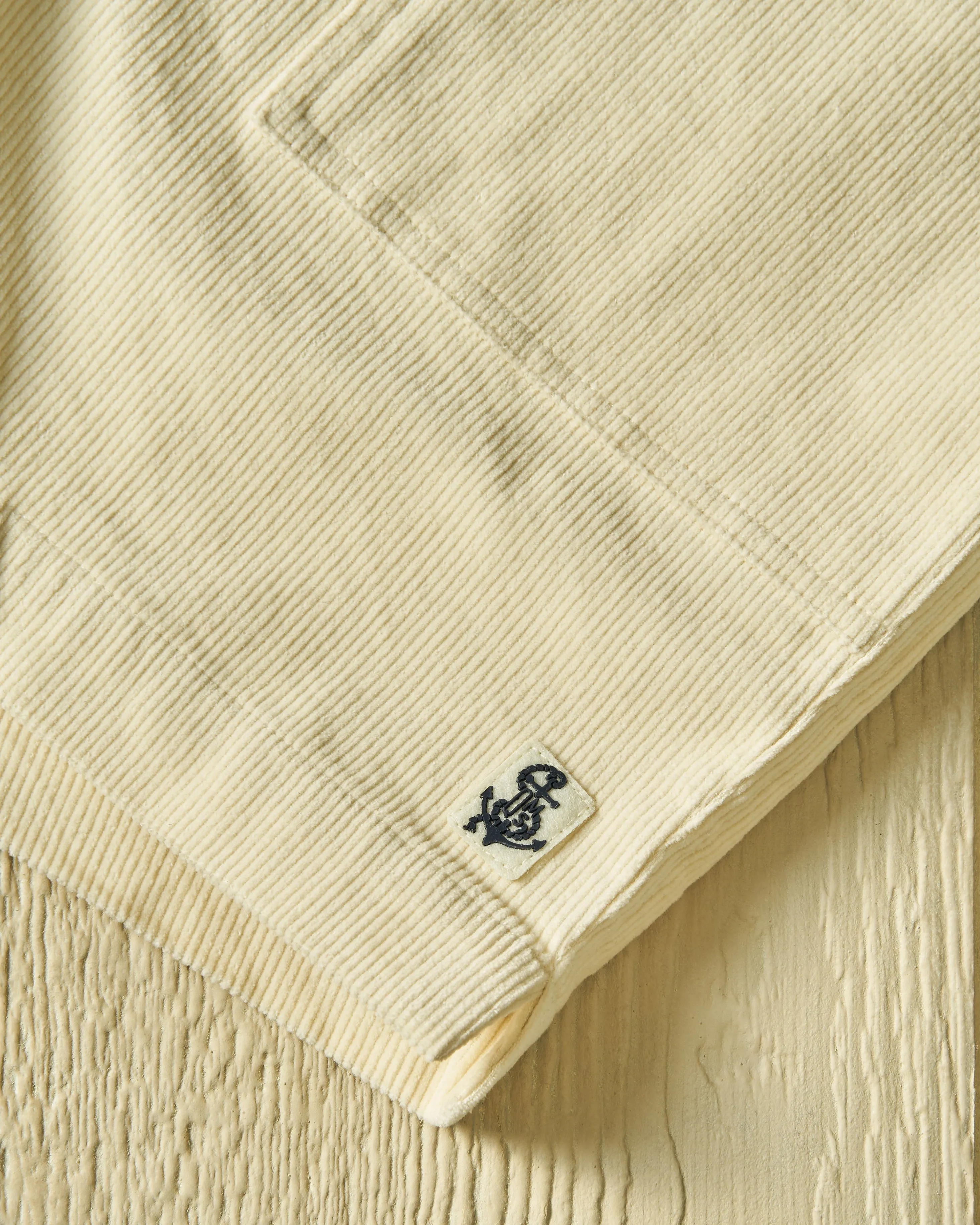 Ventura Short in Natural Corduroy light sport