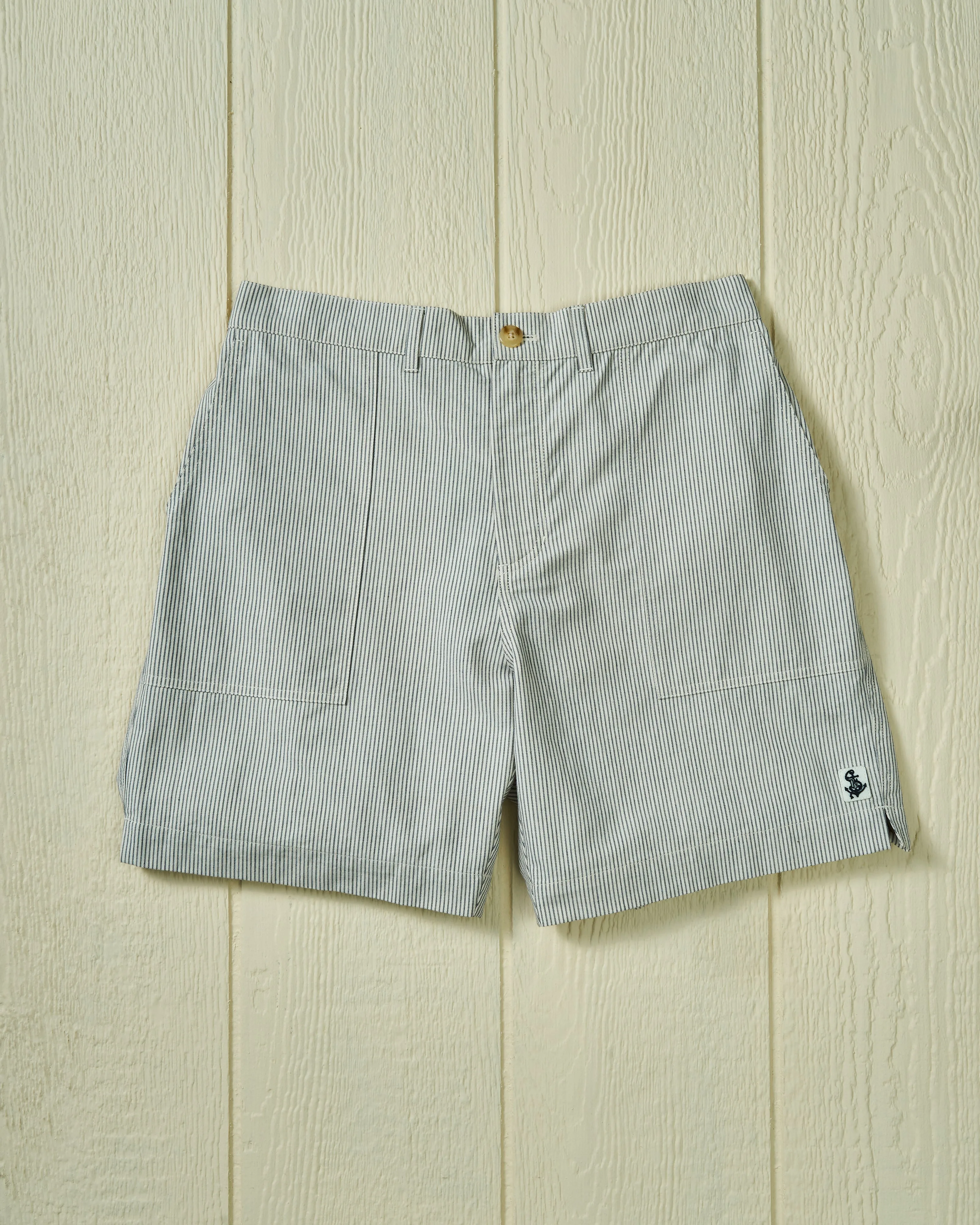 Ventura Short in Pin Stripe Canvas sport design
