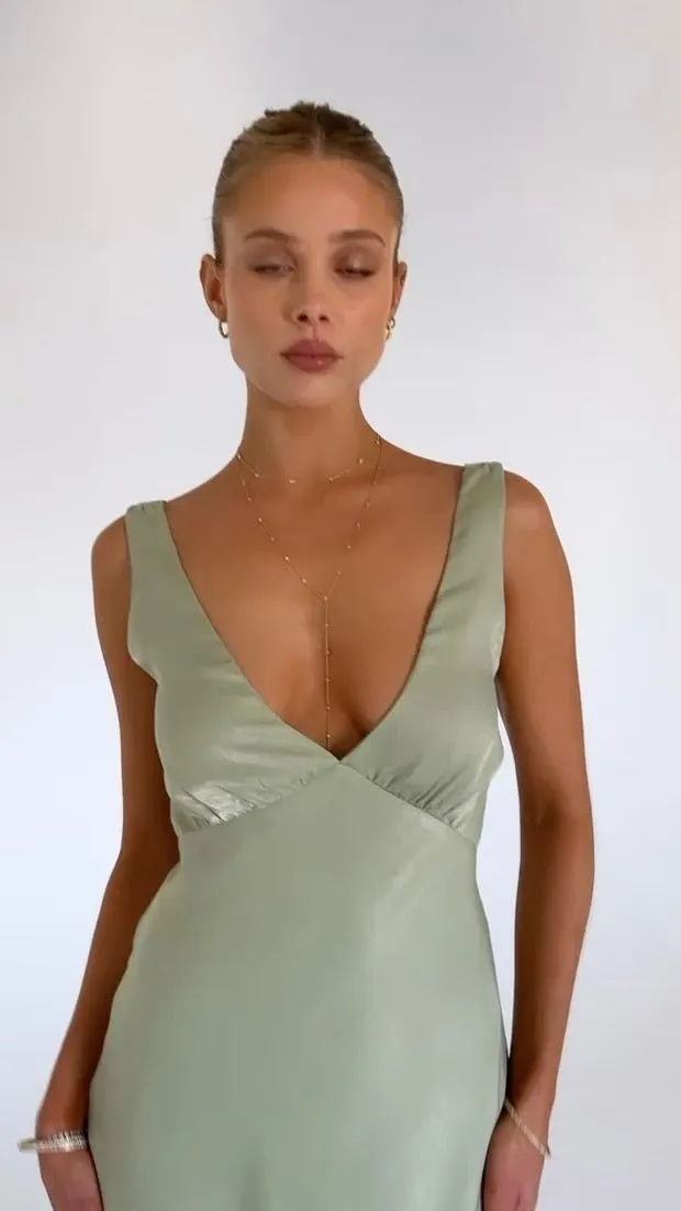Violet Maxi in Sage timeless look