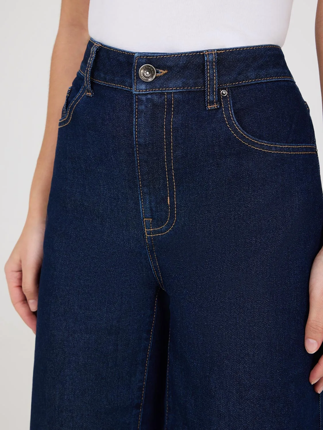Wide-Leg Denim Bermuda Shorts straight cut