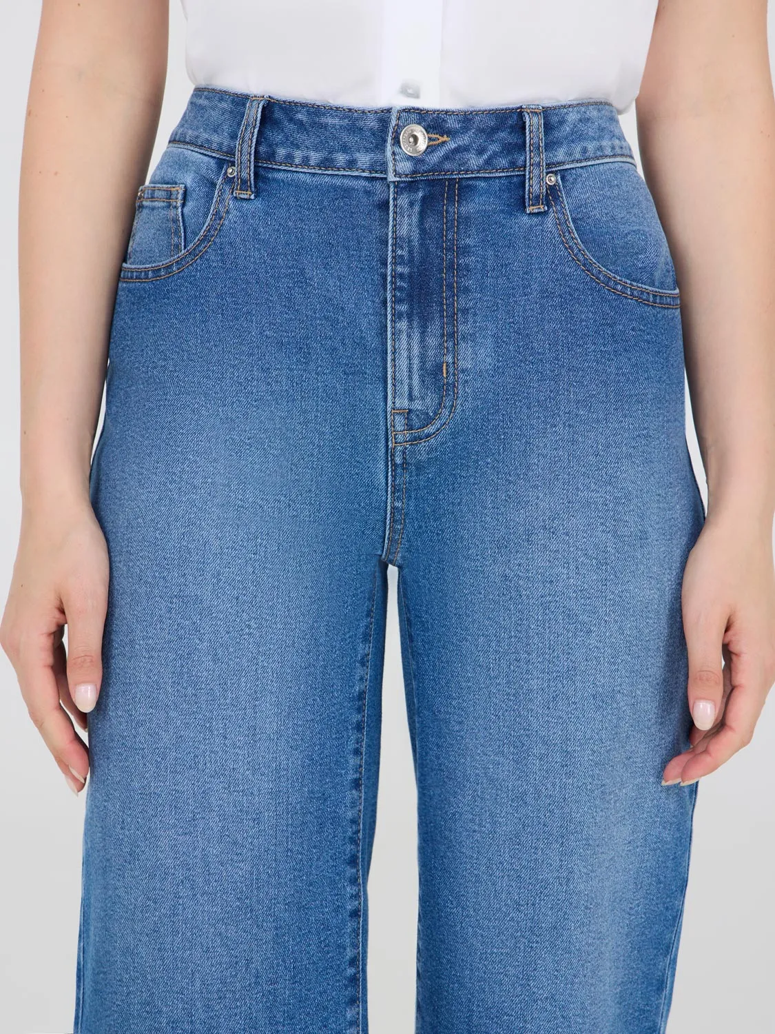 Wide-Leg Denim Bermuda Shorts classic must
