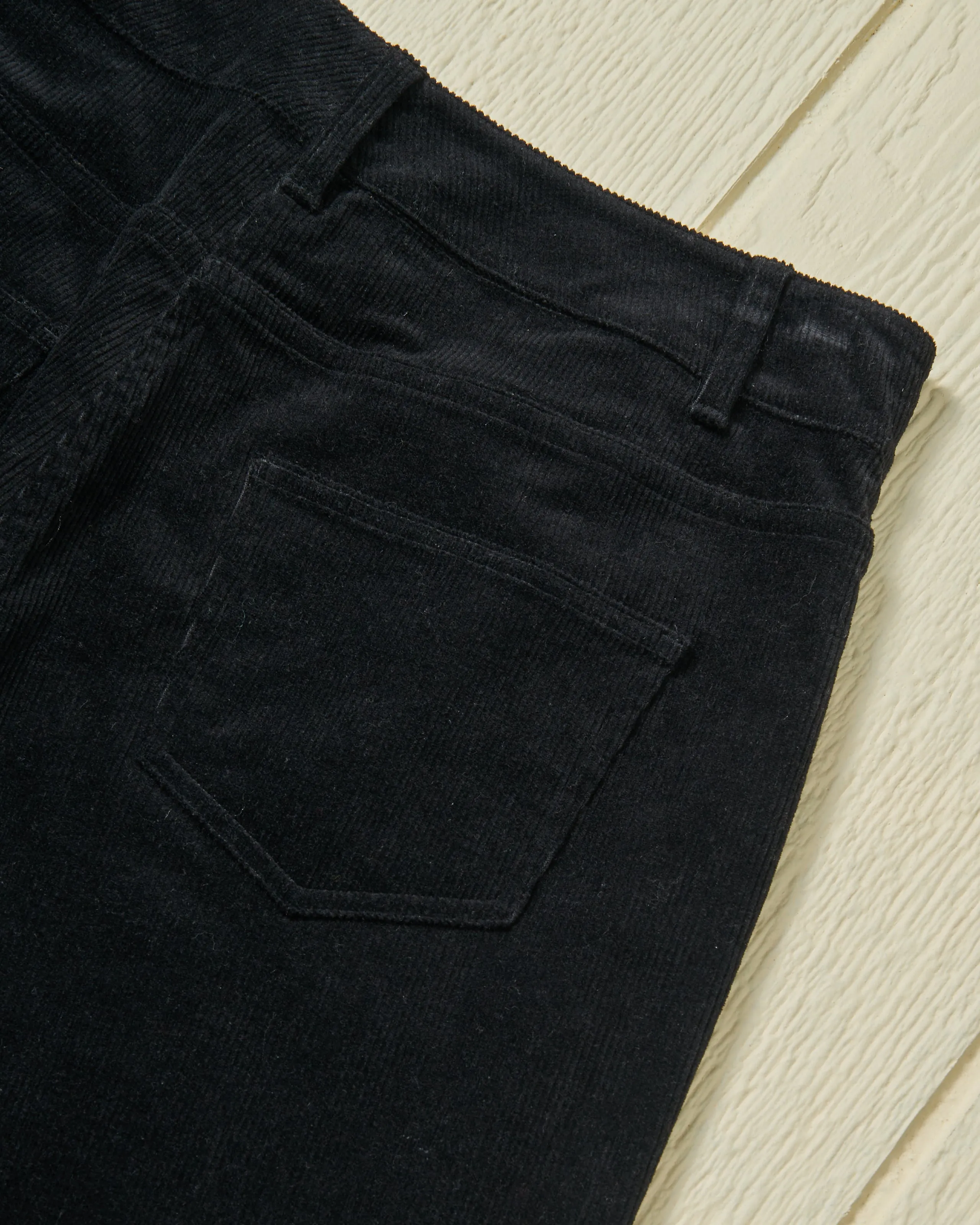 Women's Five Pocket Pant in Black Corduroy temperature control